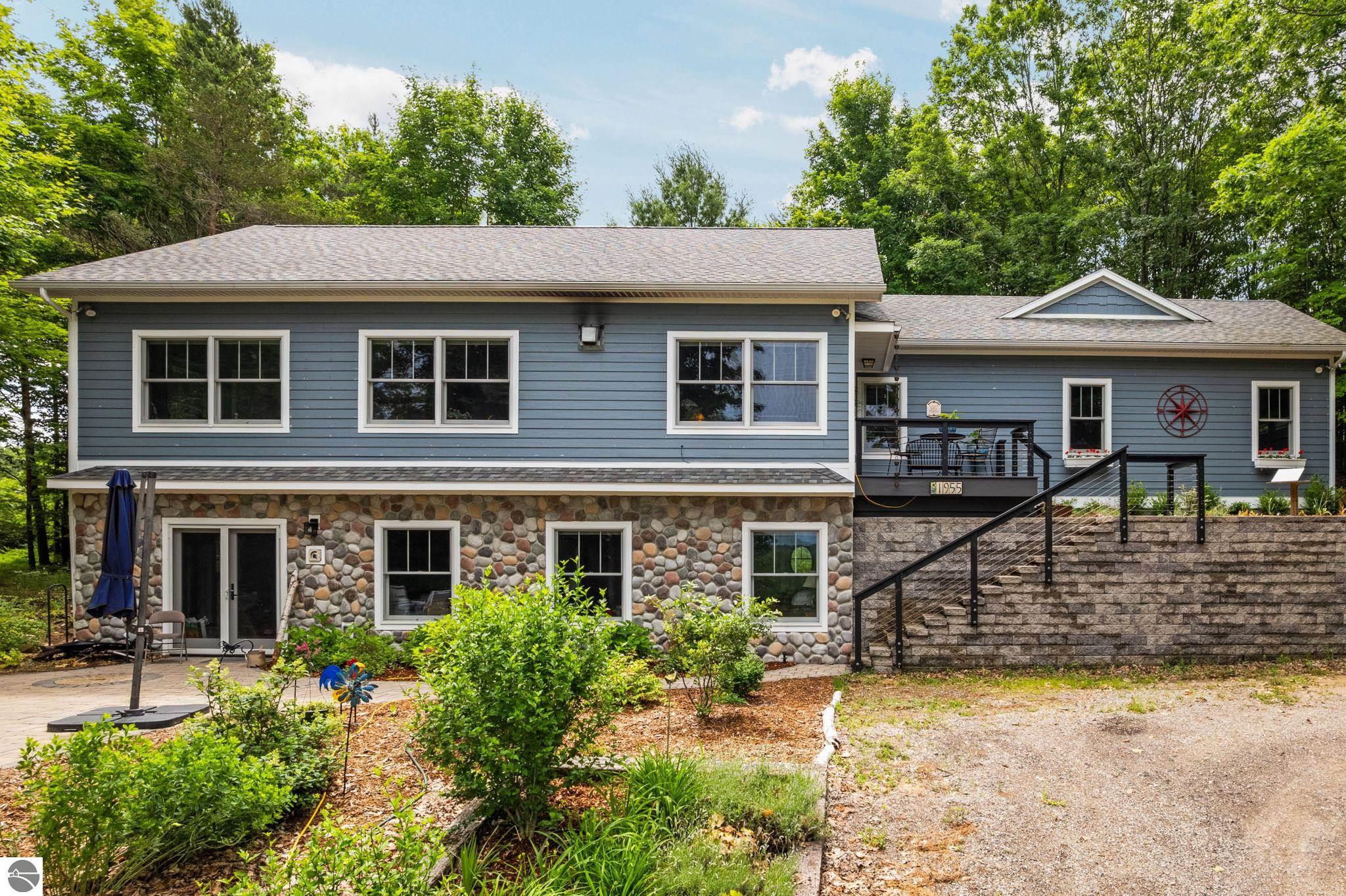 1955 Laurel Lane