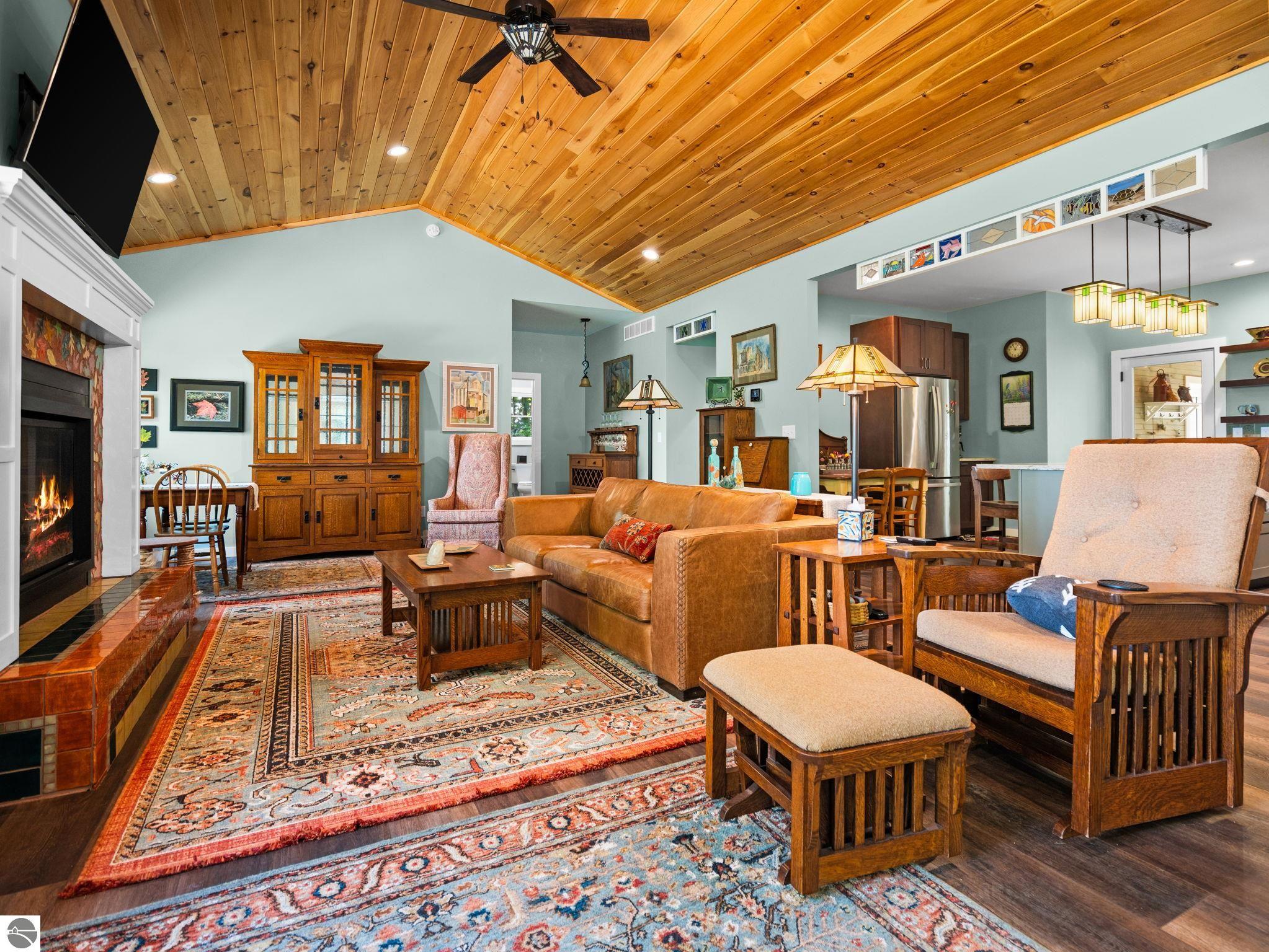 1955 Laurel Lane