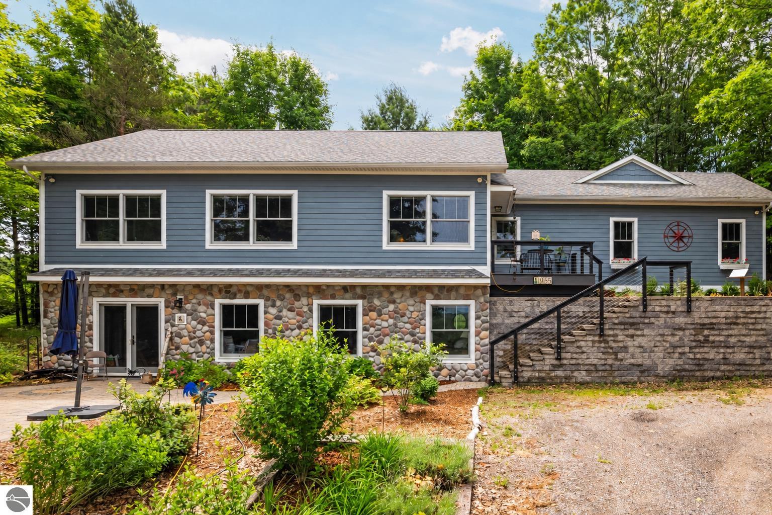 1955 Laurel Lane