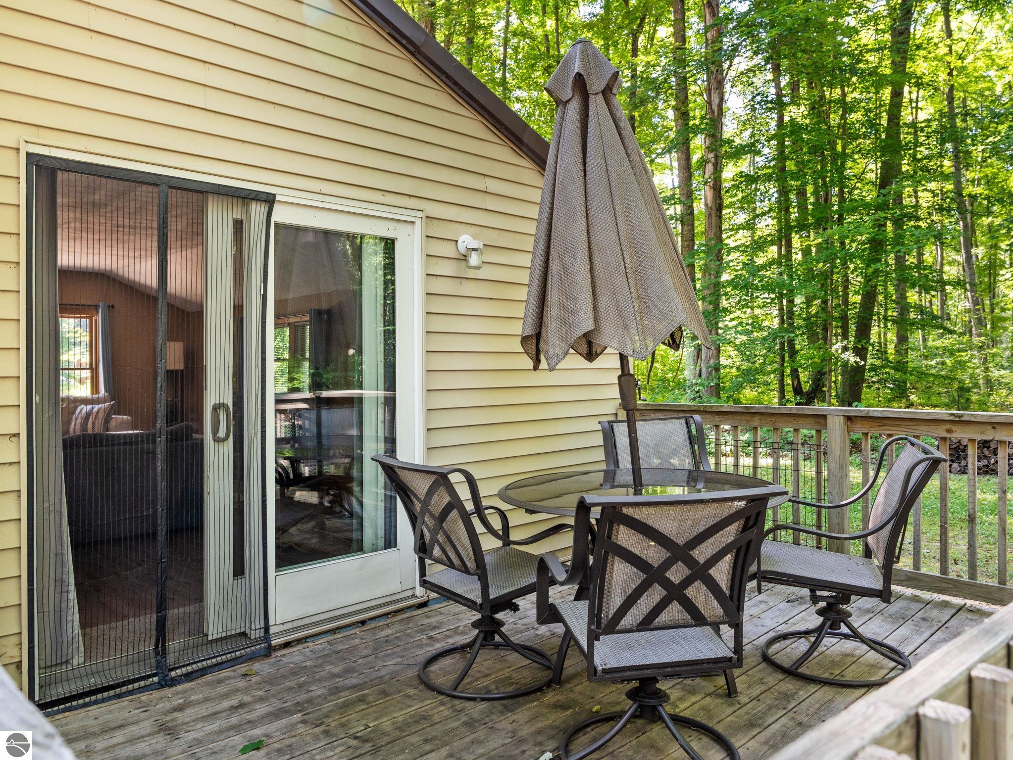 5251 E Shore Drive