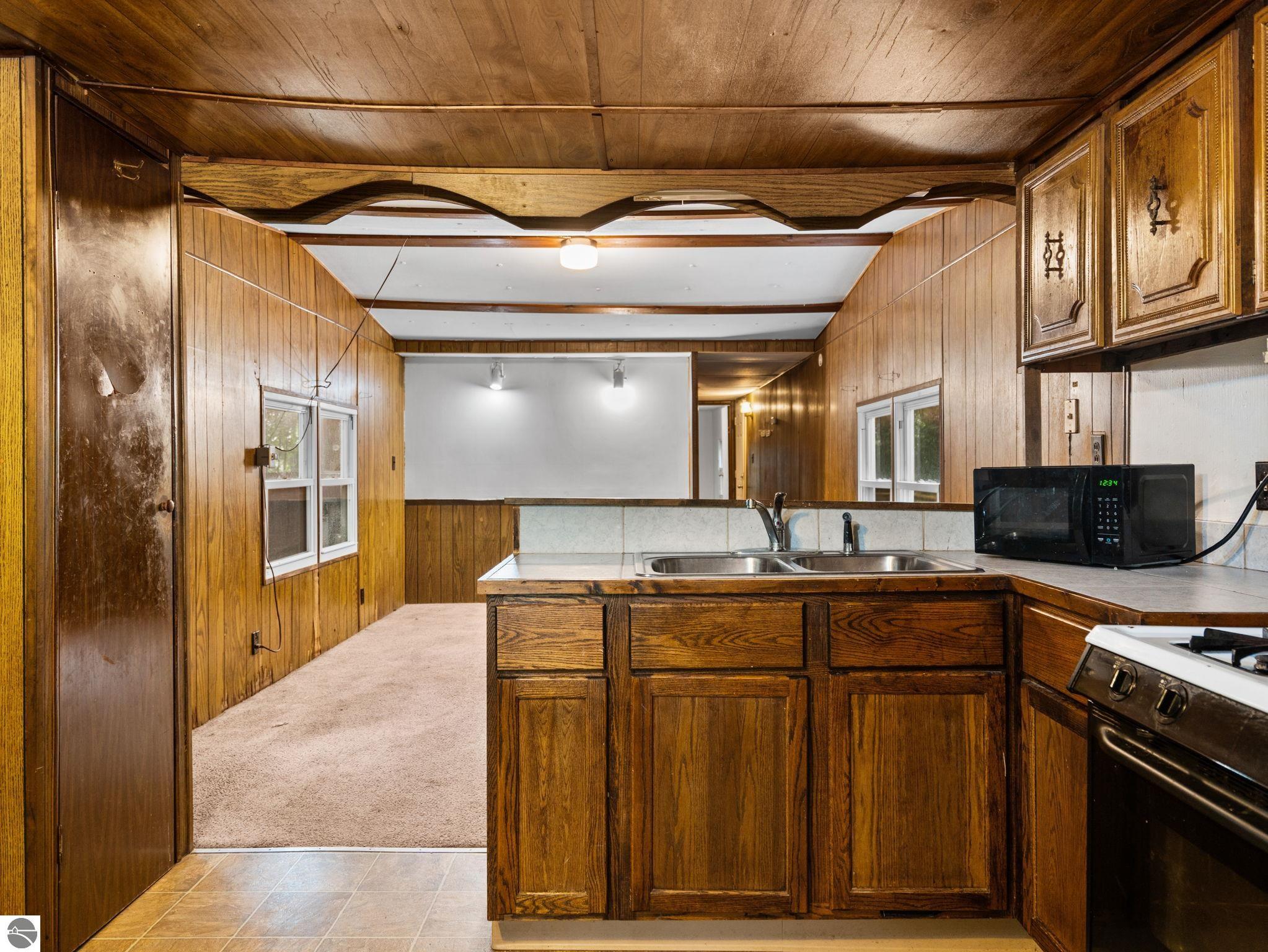 4519 E Mobile Trail