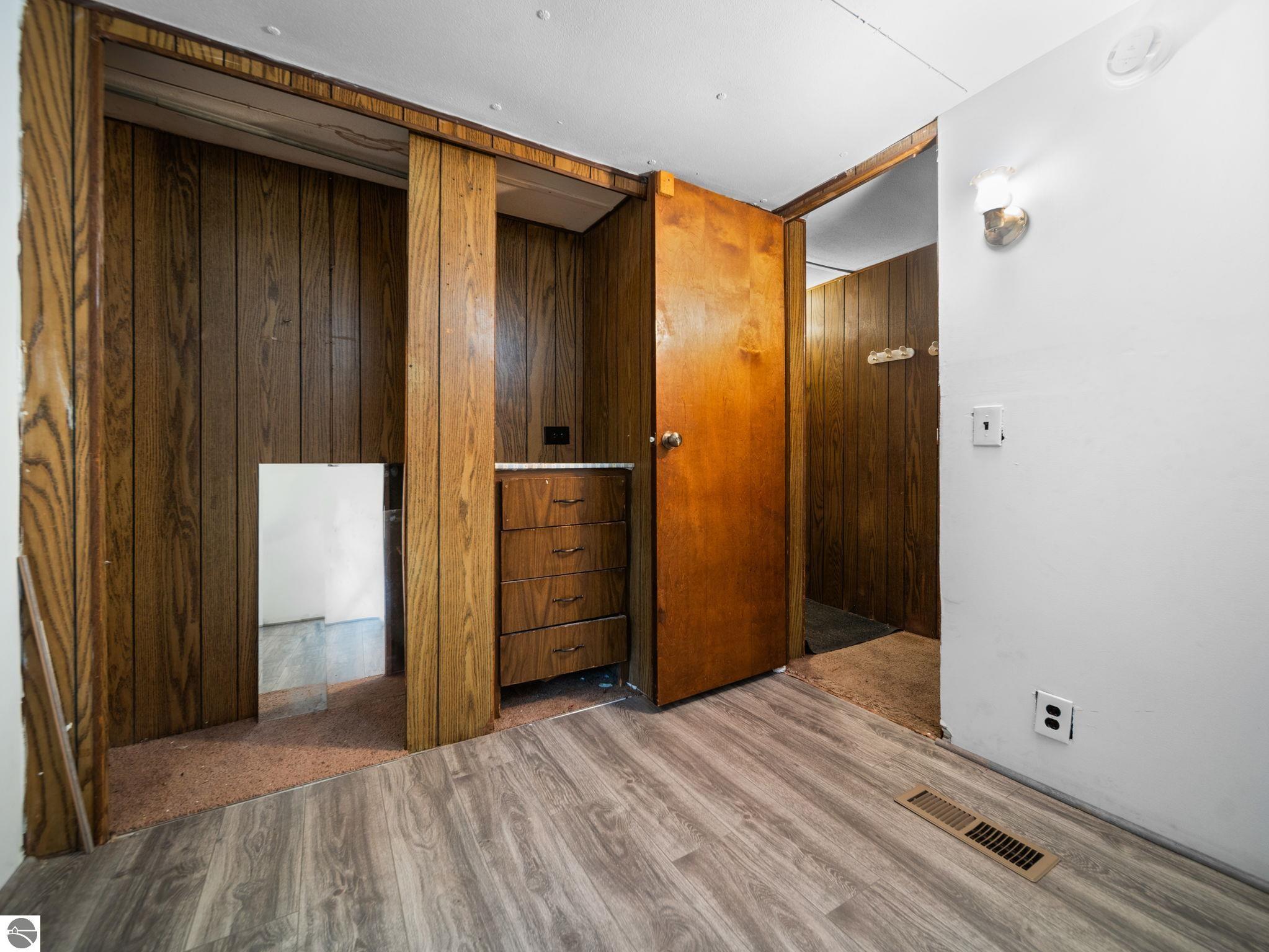 4519 E Mobile Trail