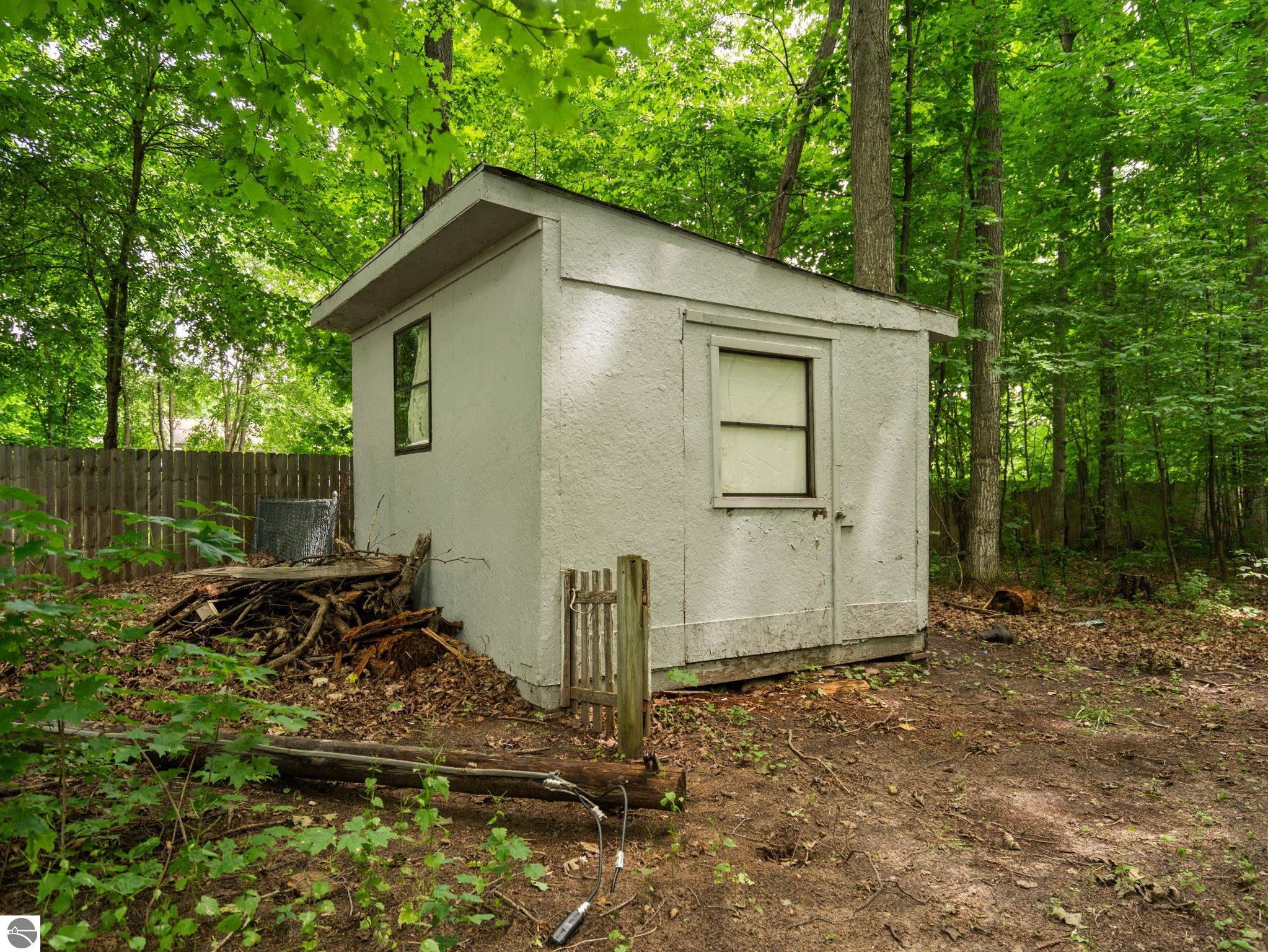 4519 E Mobile Trail