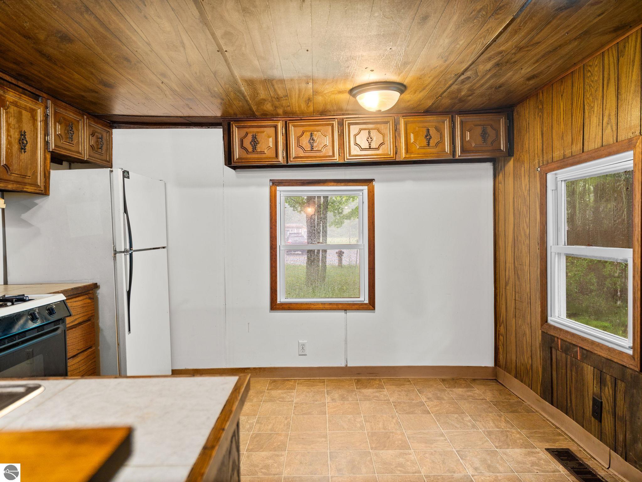 4519 E Mobile Trail