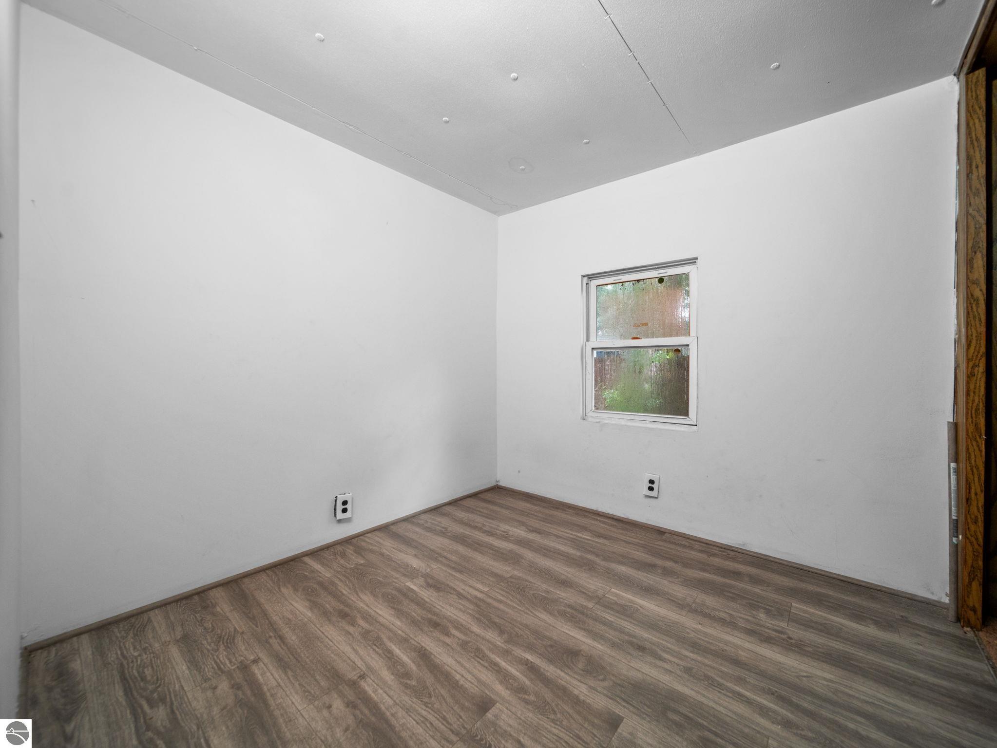 4519 E Mobile Trail