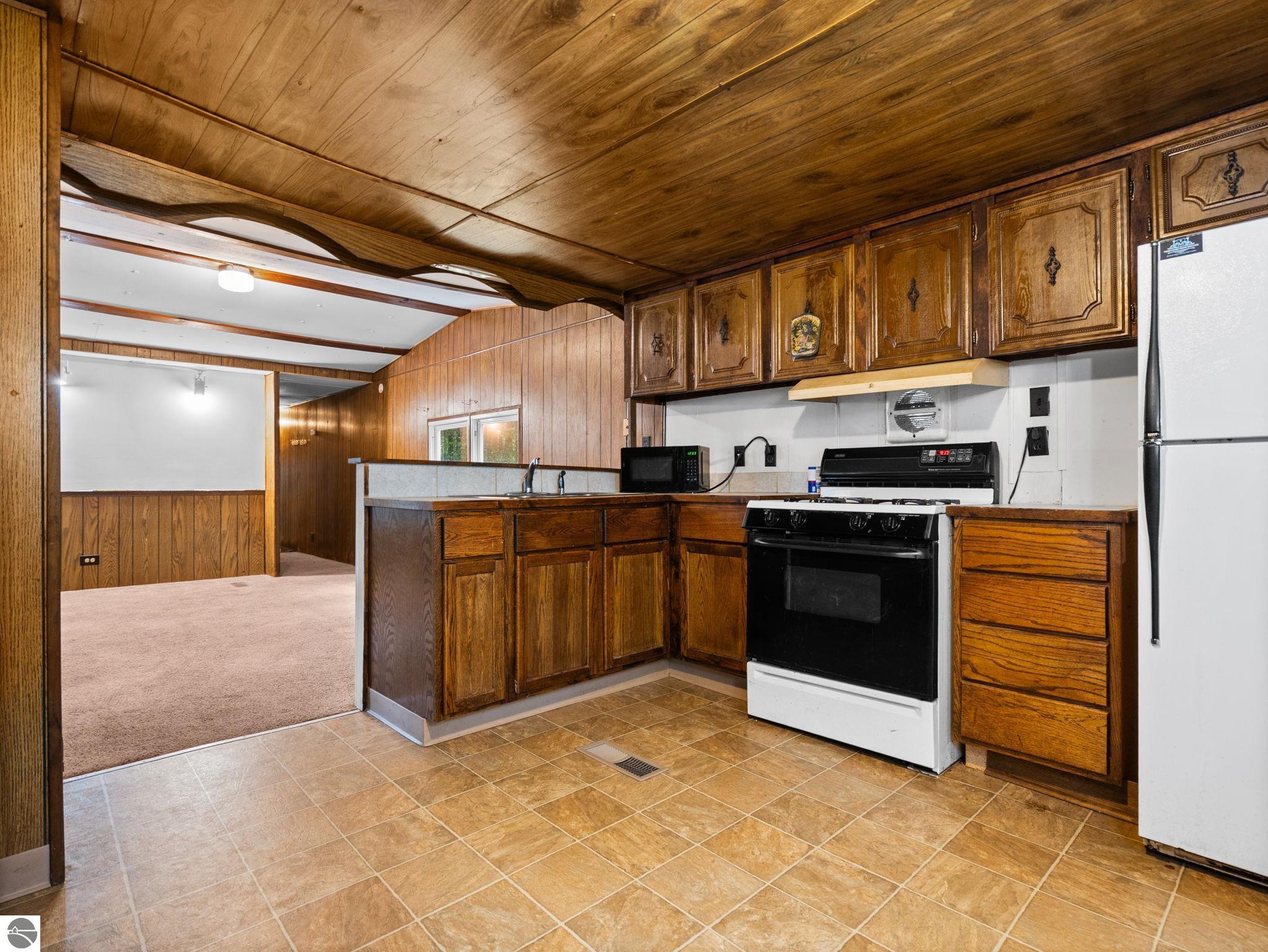 4519 E Mobile Trail
