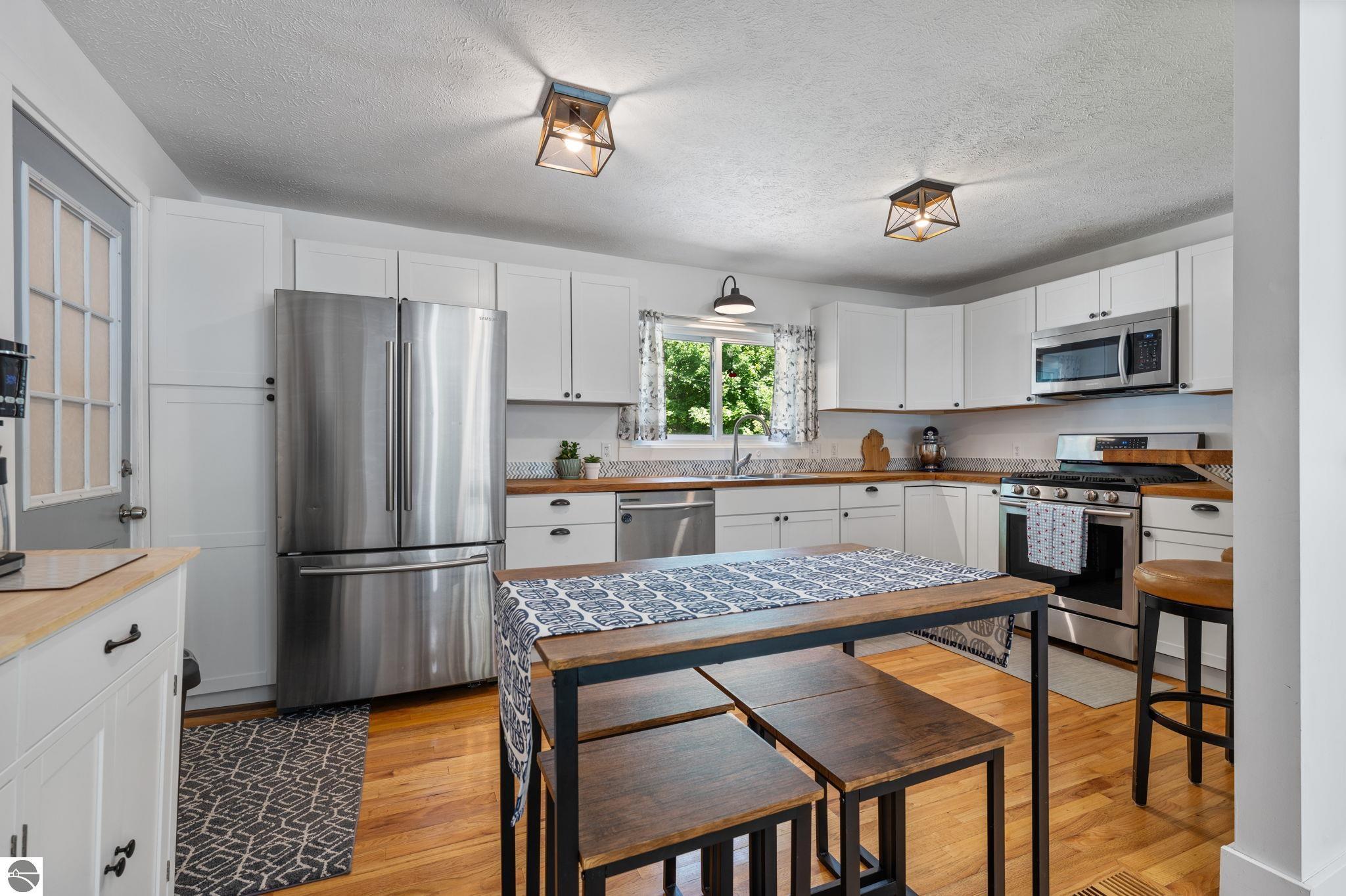 875 Indian Trail Boulevard