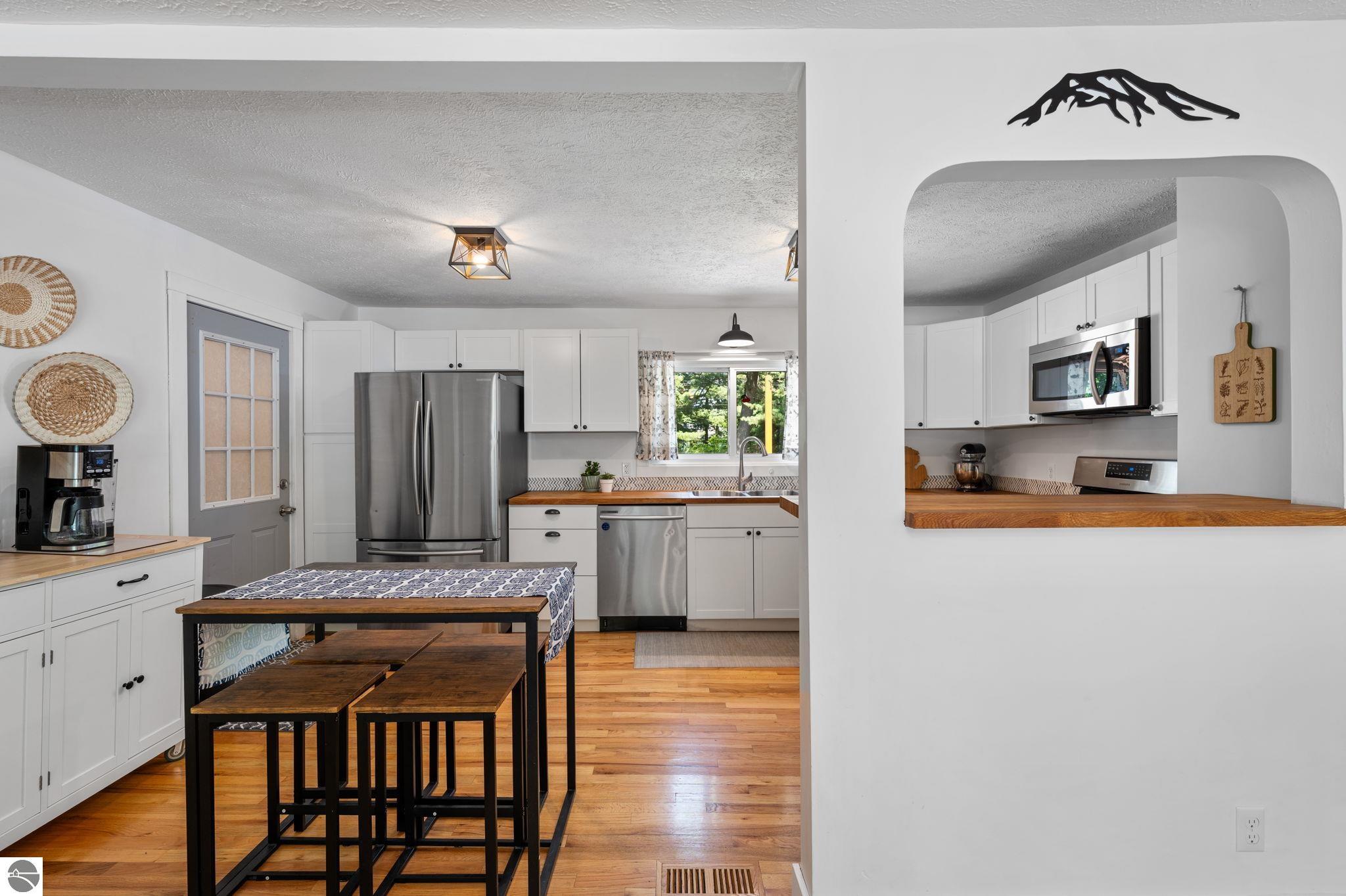 875 Indian Trail Boulevard