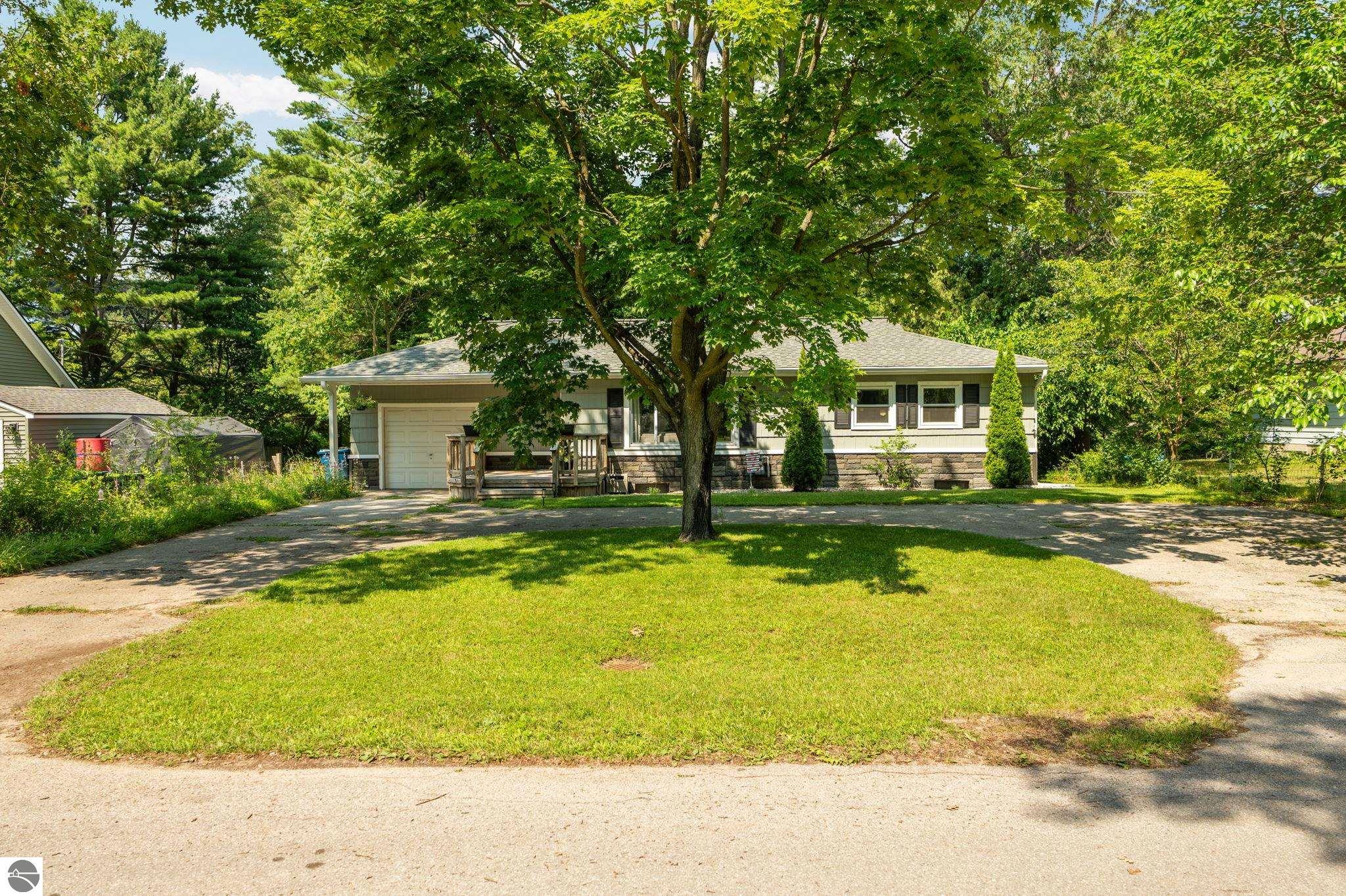 875 Indian Trail Boulevard