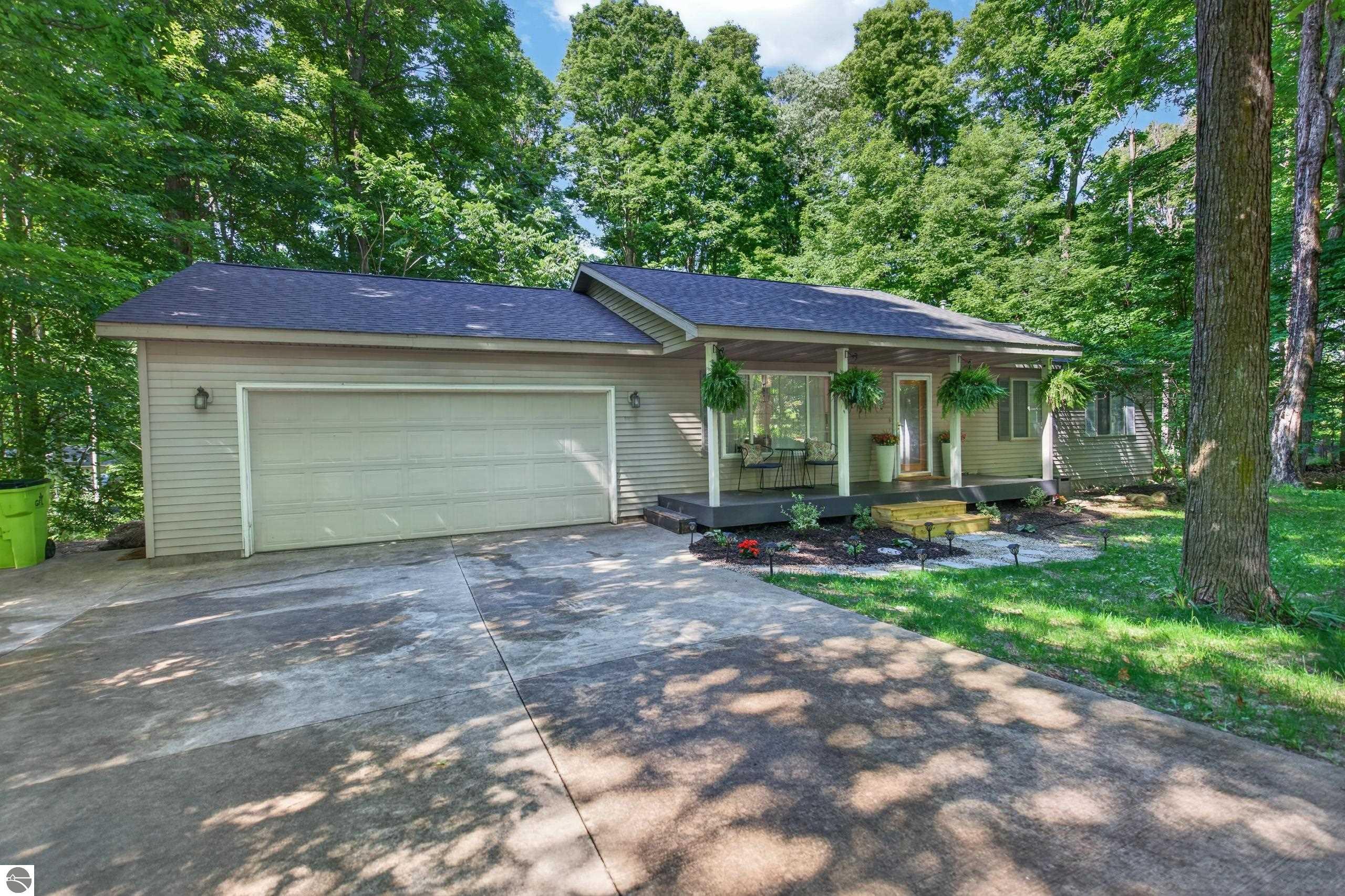 1970 Sparrow Drive
