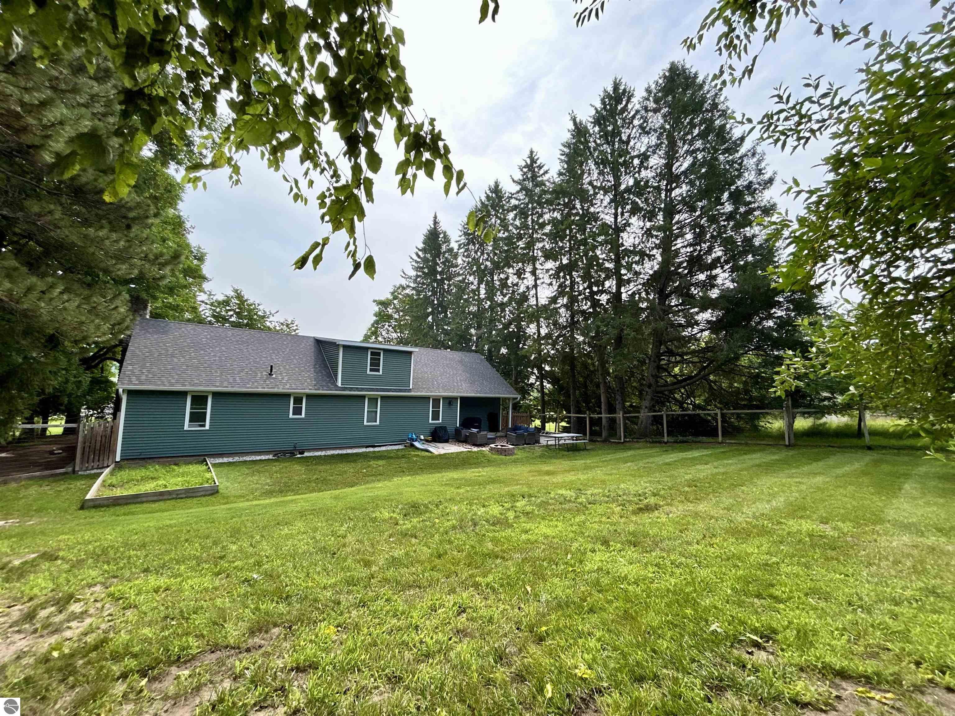 8408 S Schomberg Road