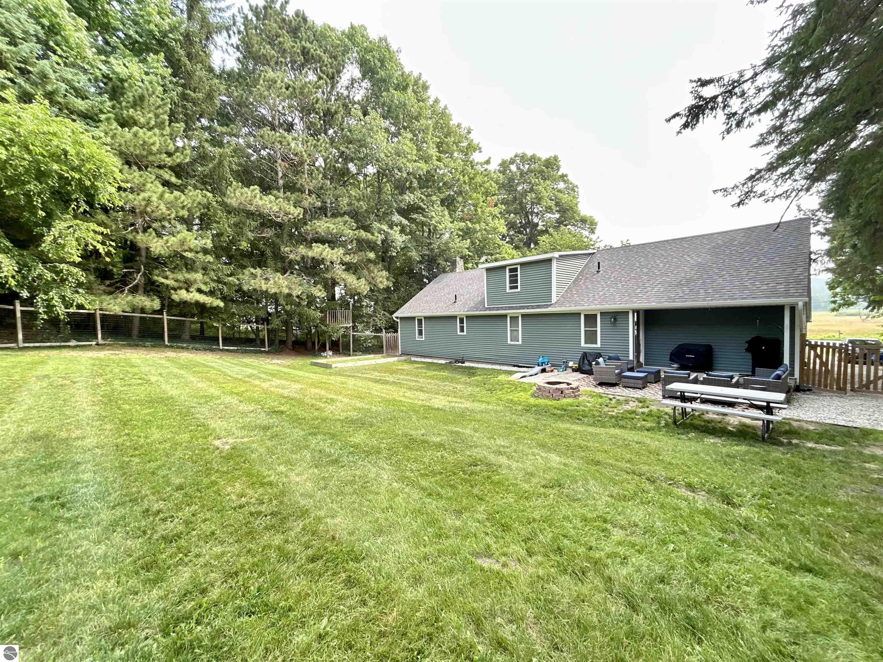 8408 S Schomberg Road
