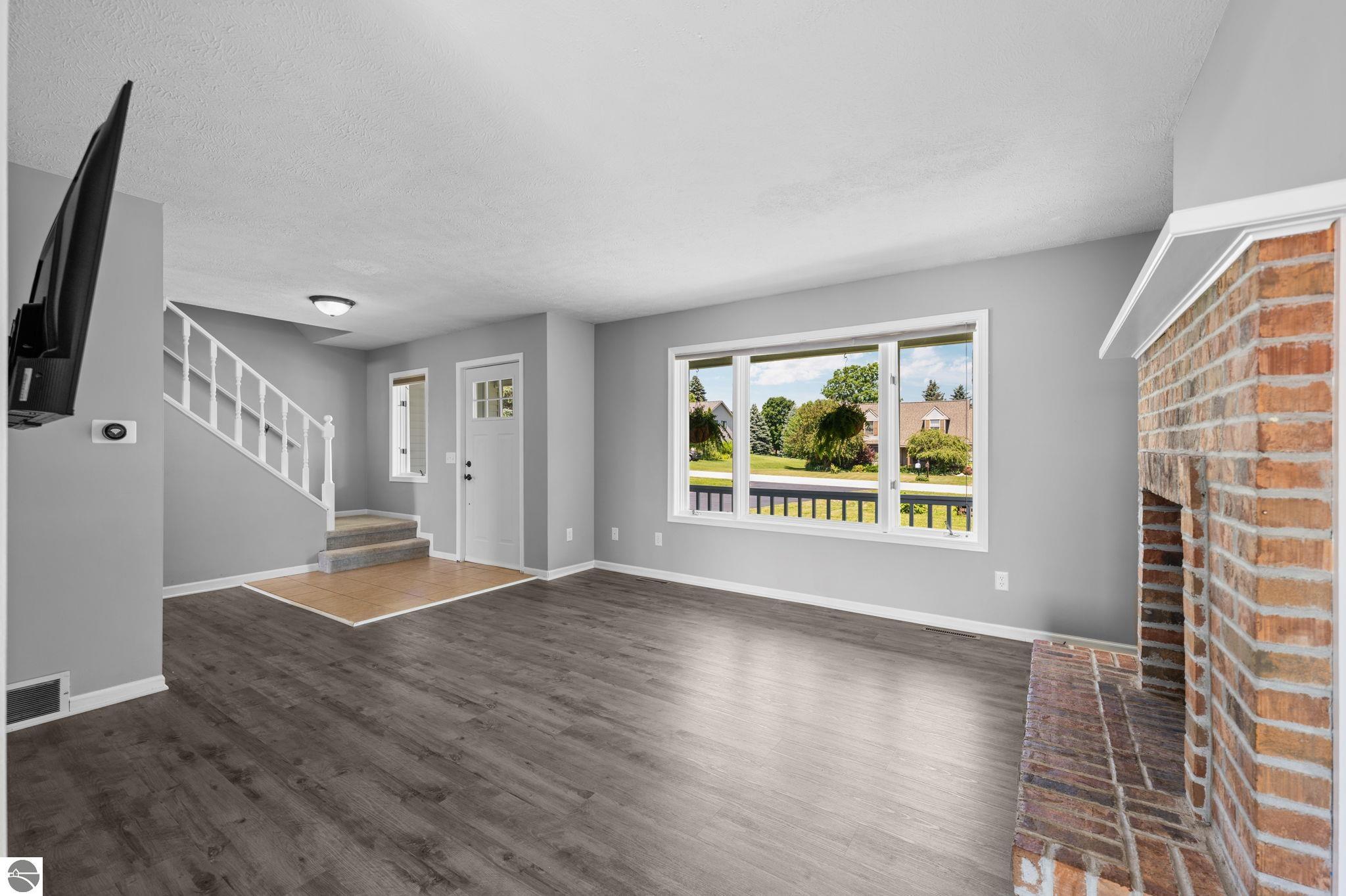 6109 Dover Lane