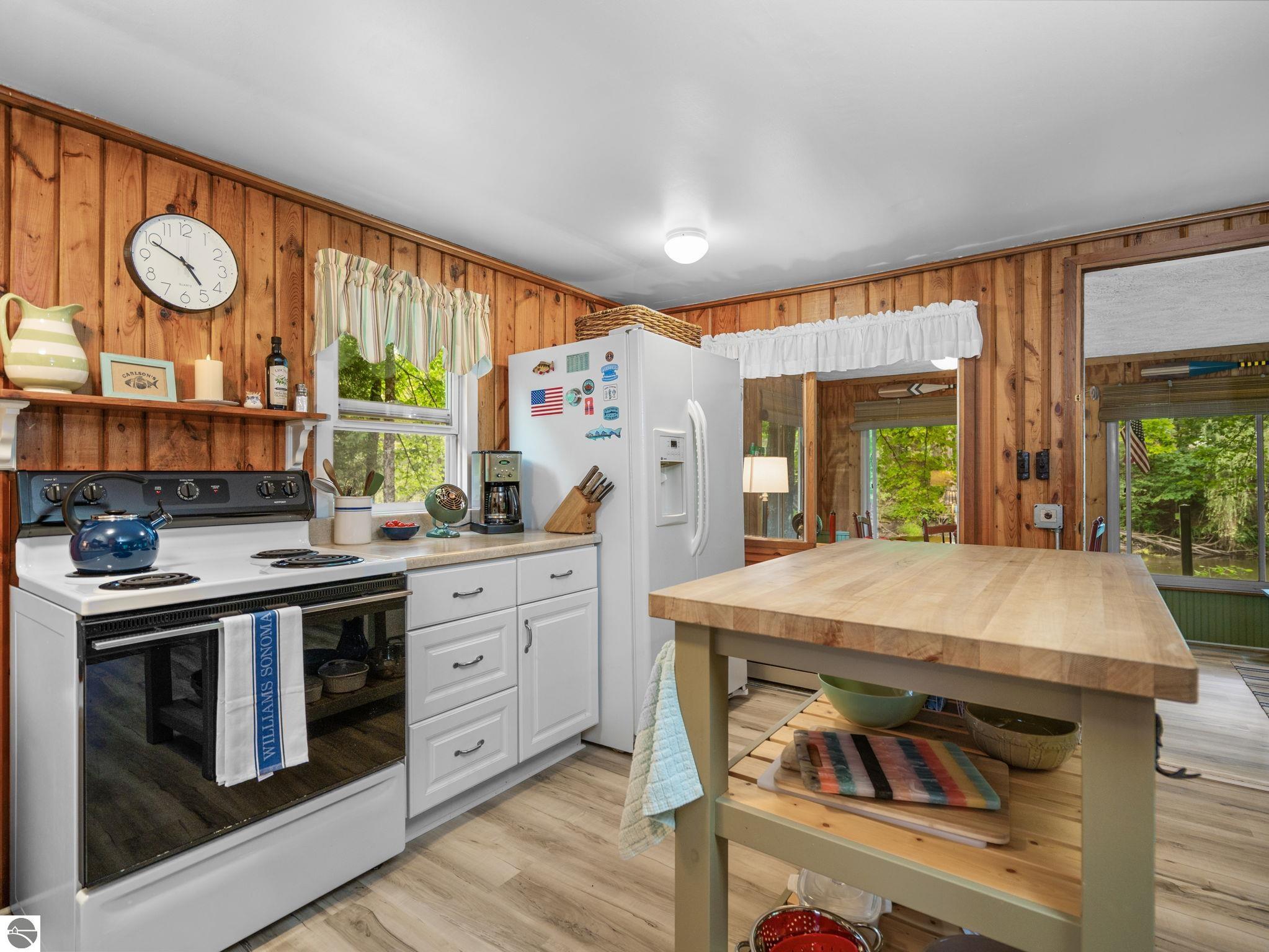 13773 SW Spring Creek