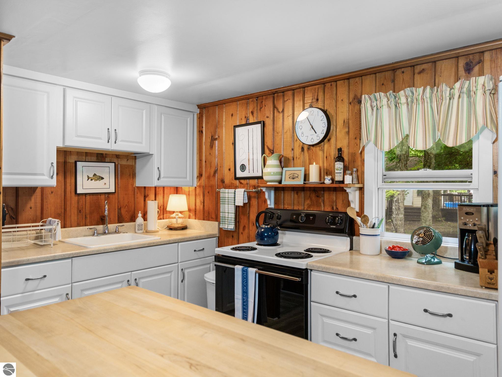 13773 SW Spring Creek