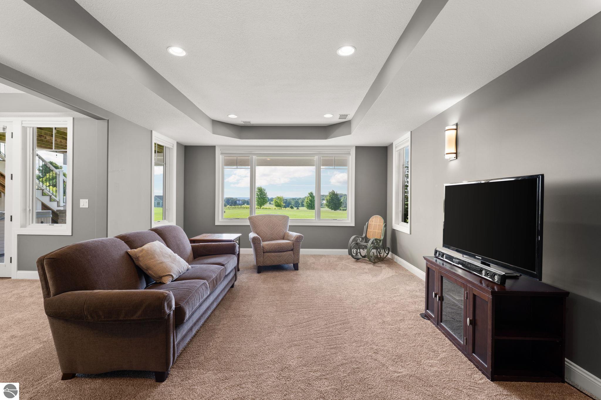 8208 Underwood Ridge
