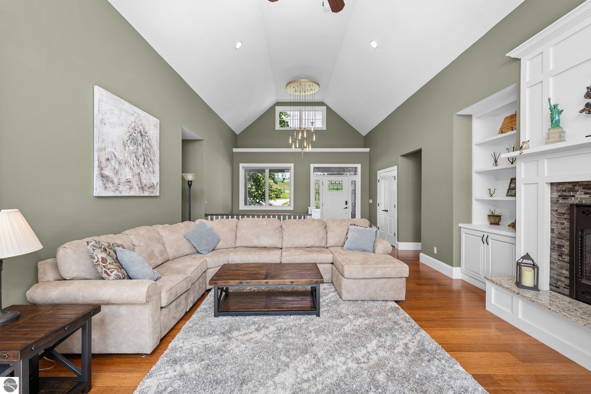 8208 Underwood Ridge