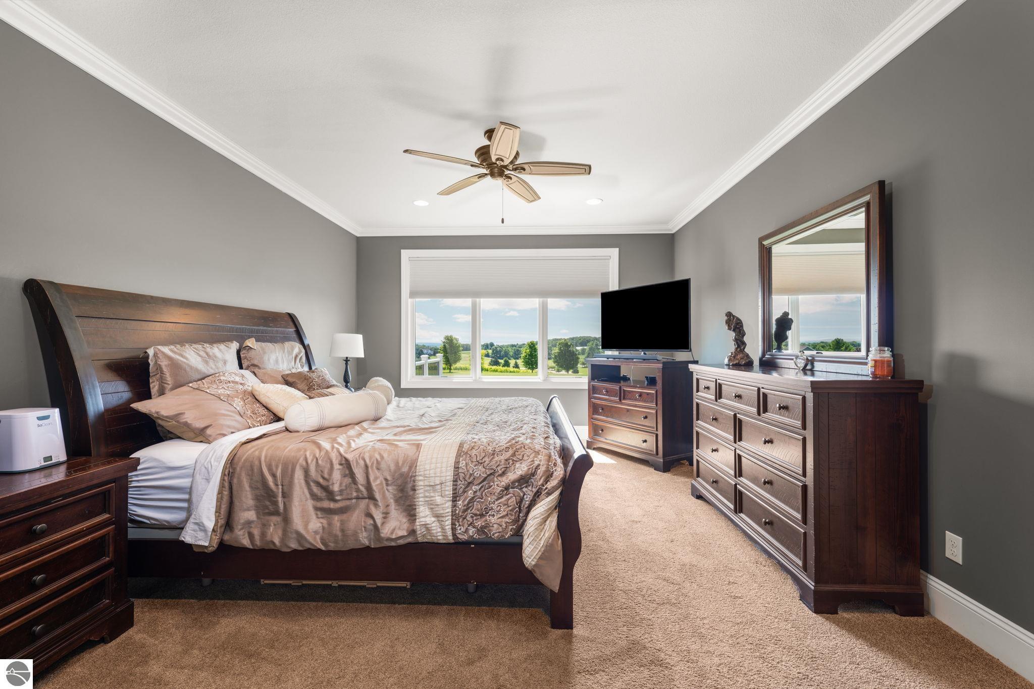 8208 Underwood Ridge