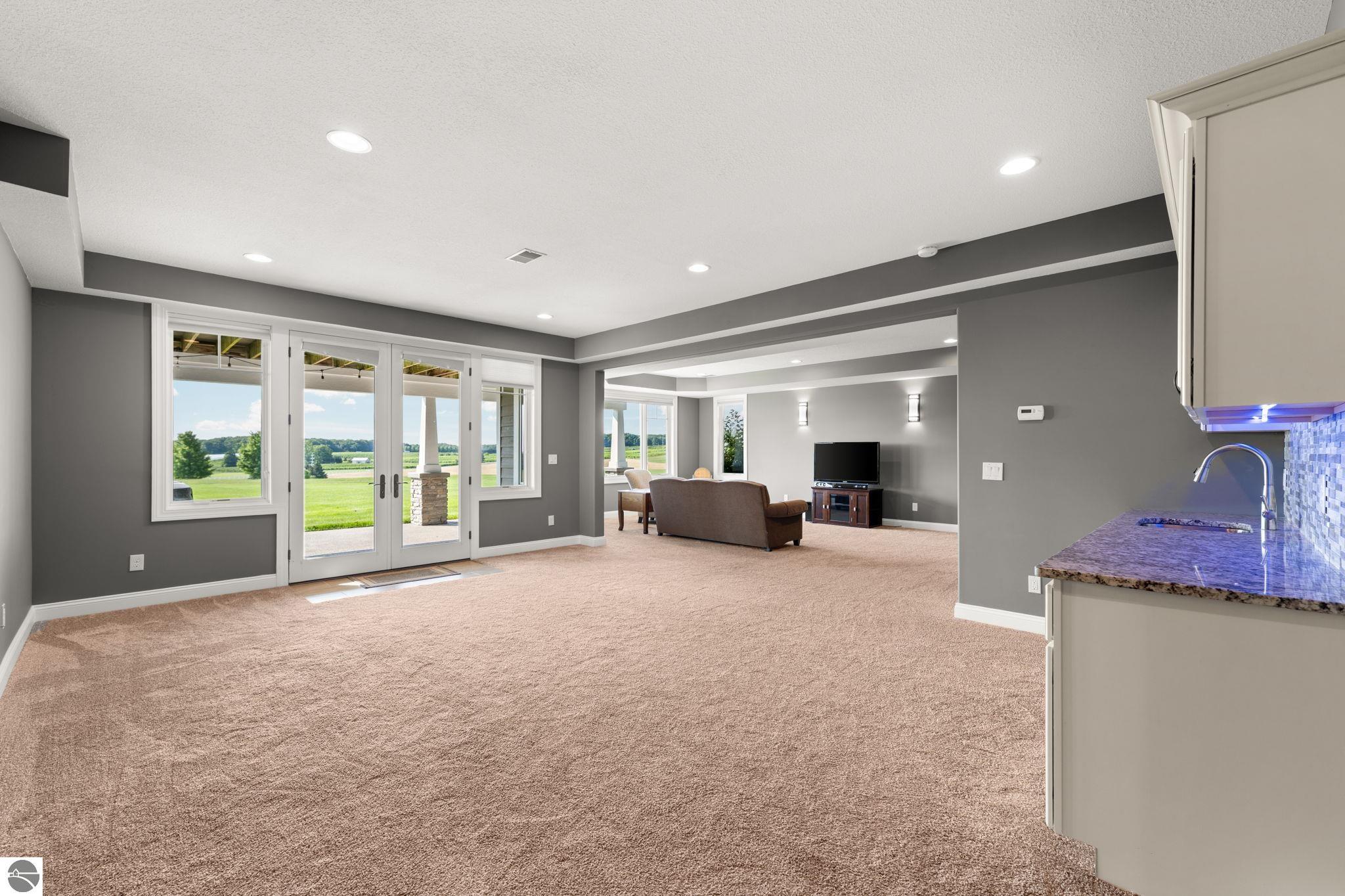 8208 Underwood Ridge