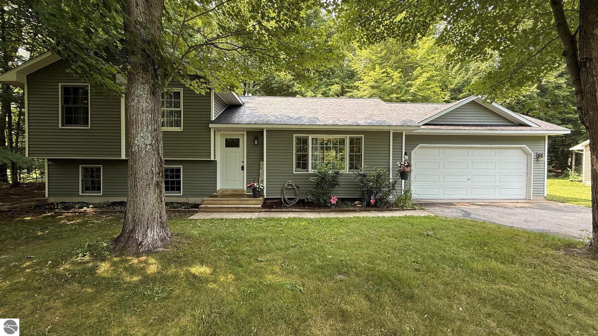 8514 Bent Pine Drive