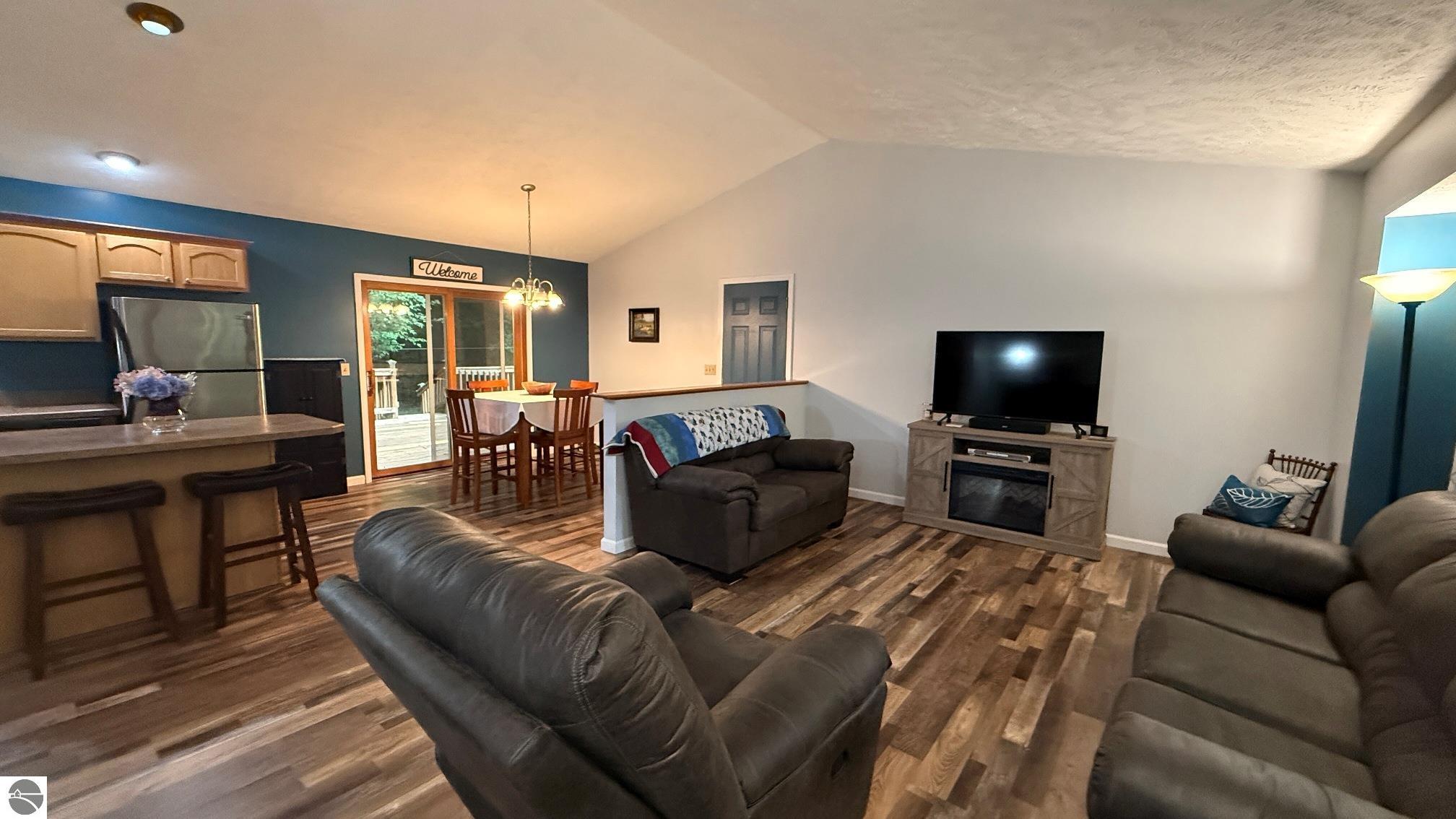 8514 Bent Pine Drive
