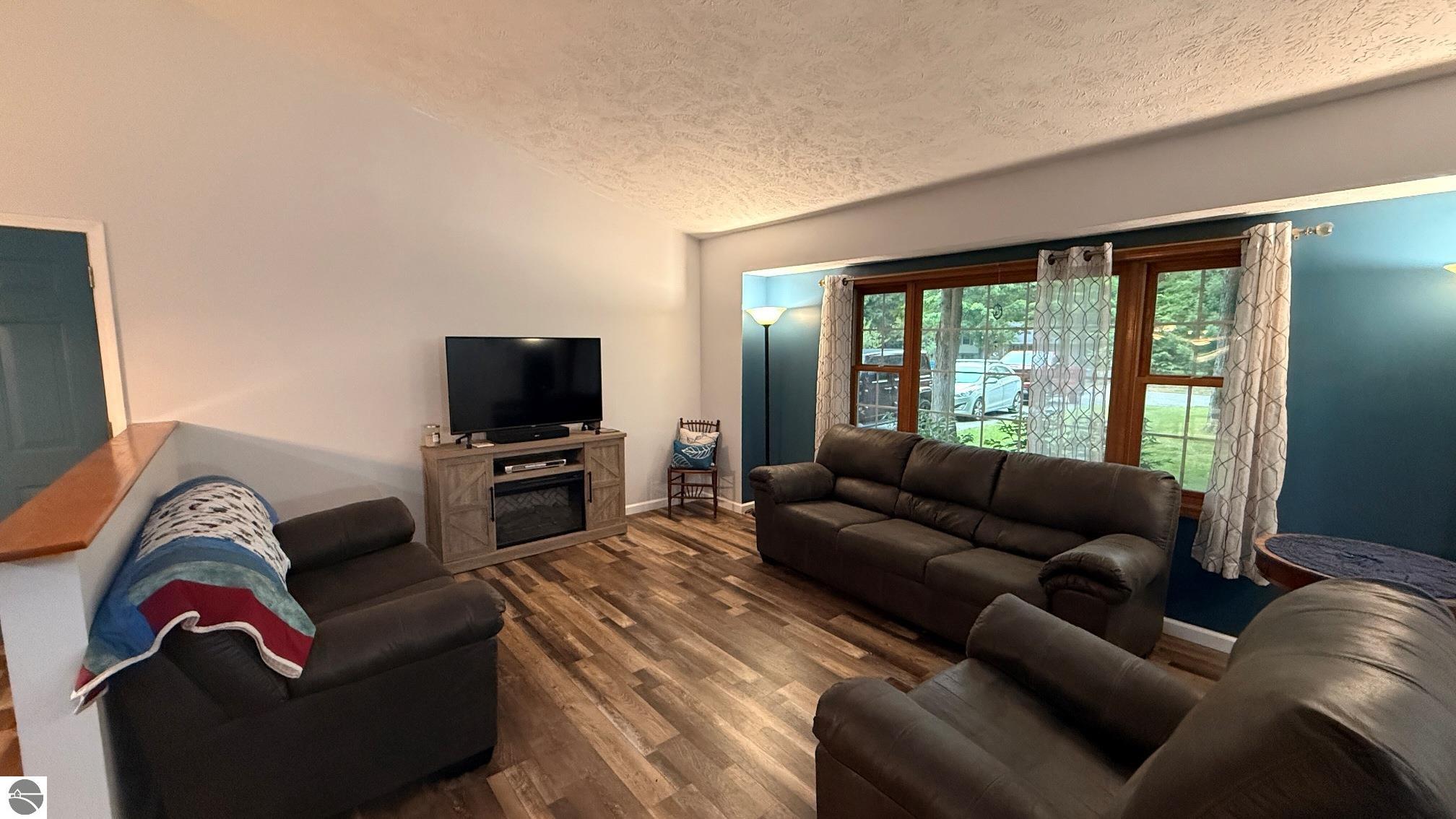 8514 Bent Pine Drive