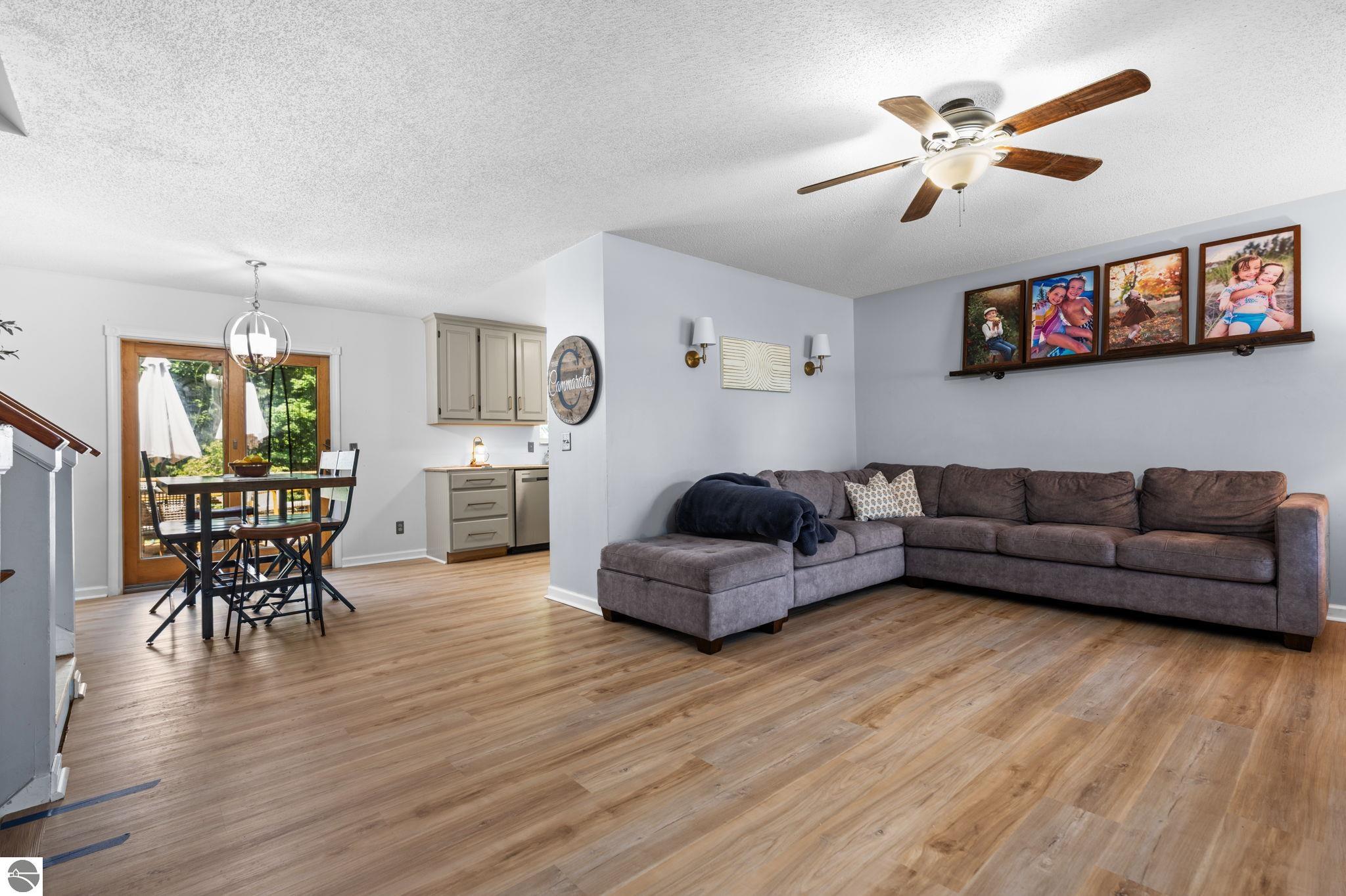 1216 Valley Drive