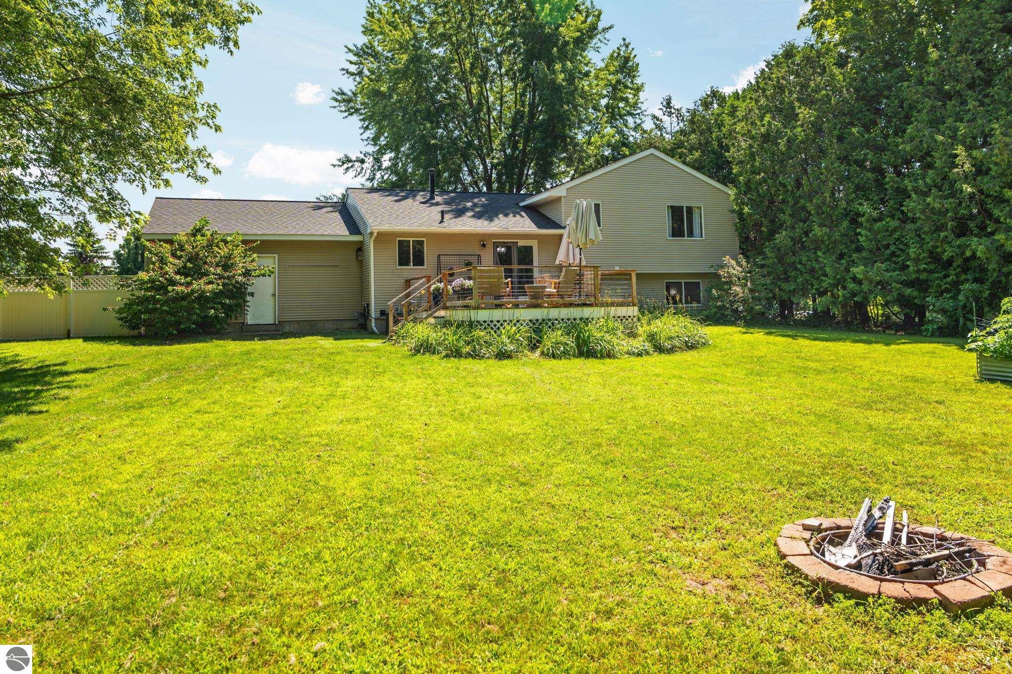 1216 Valley Drive