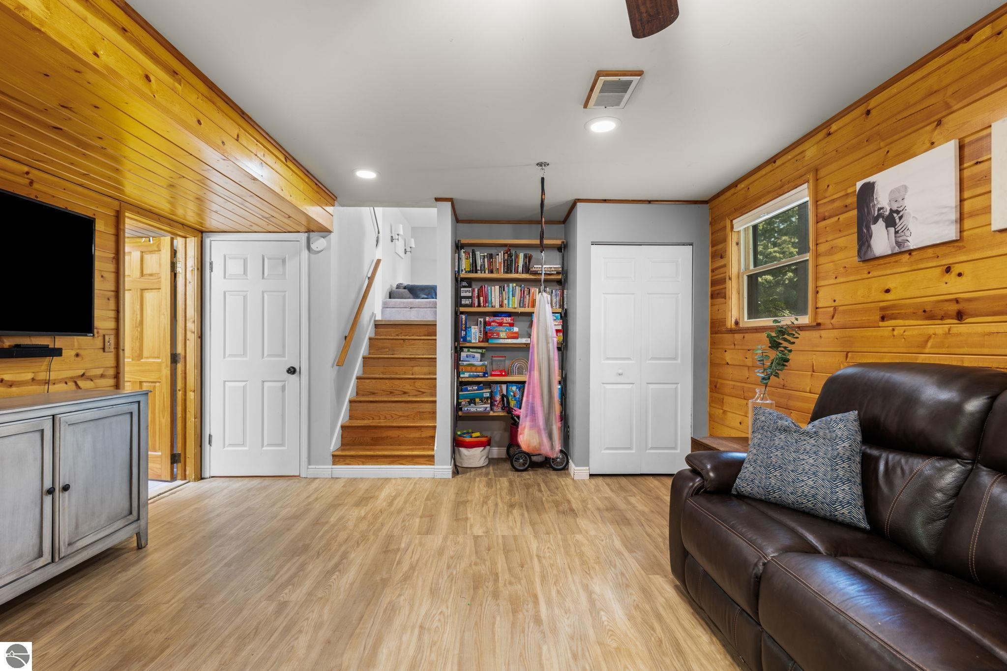 1216 Valley Drive