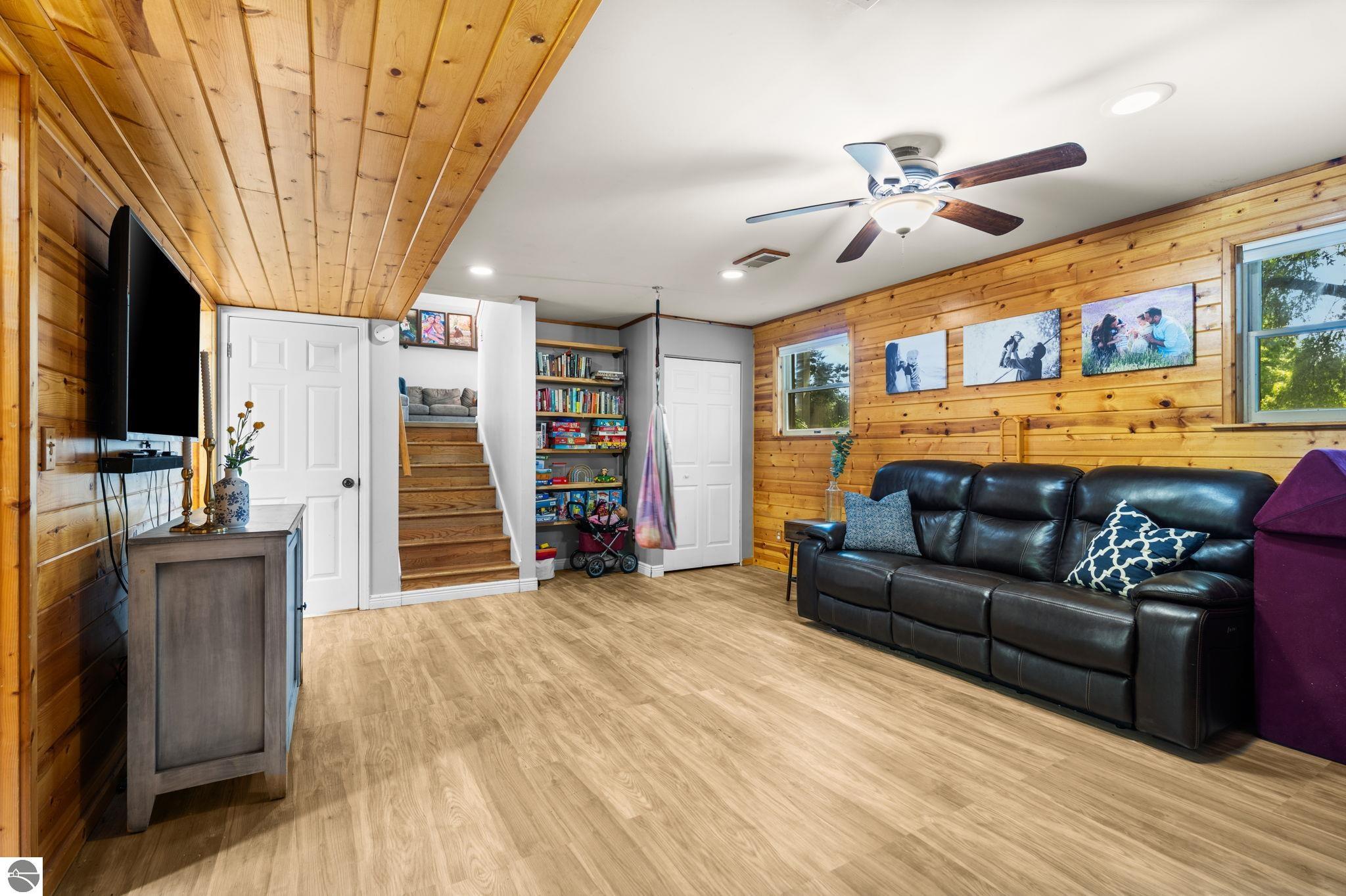 1216 Valley Drive