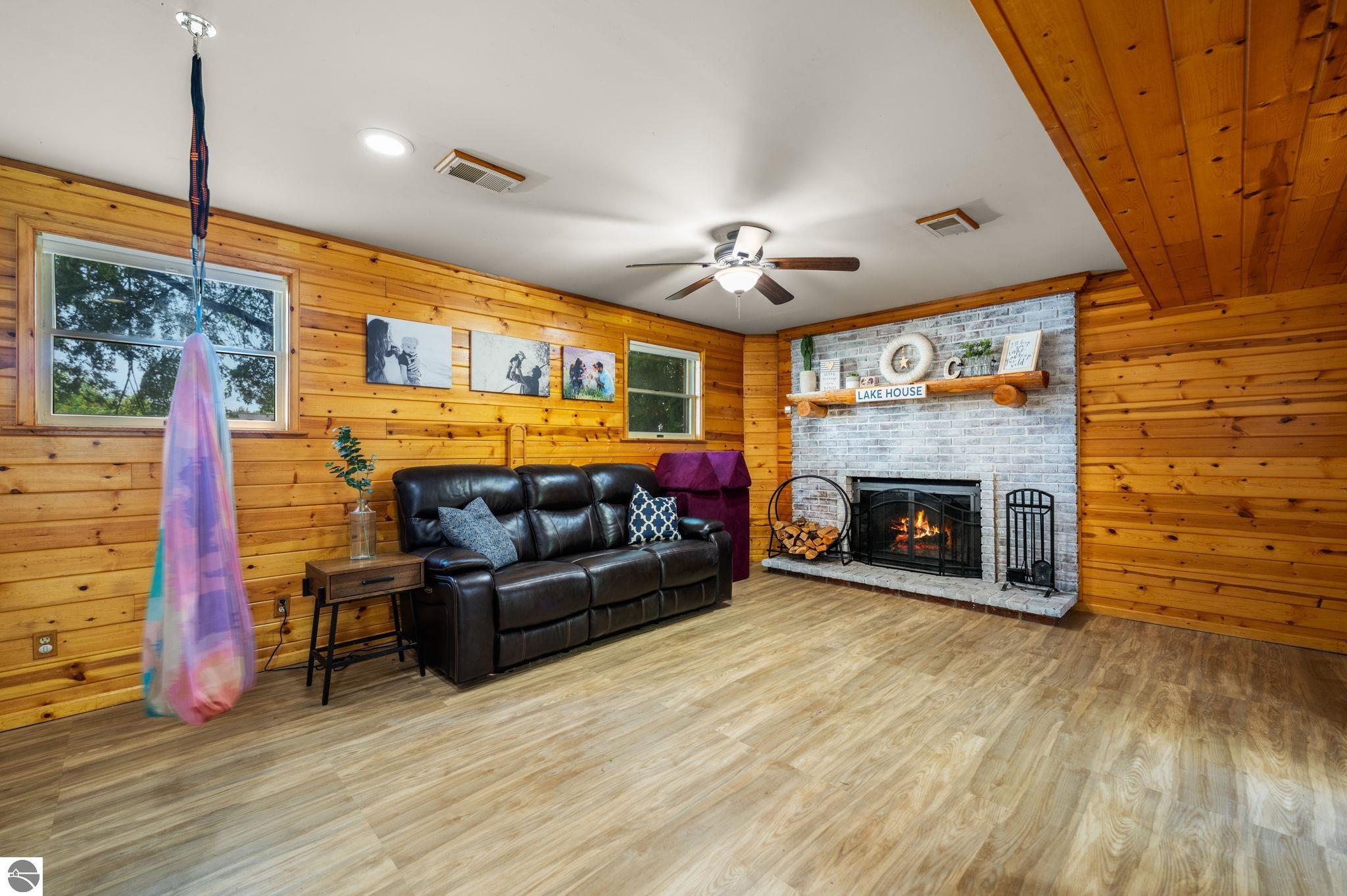 1216 Valley Drive