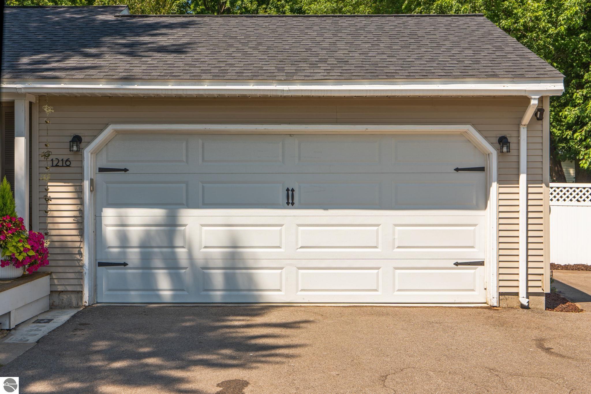1216 Valley Drive