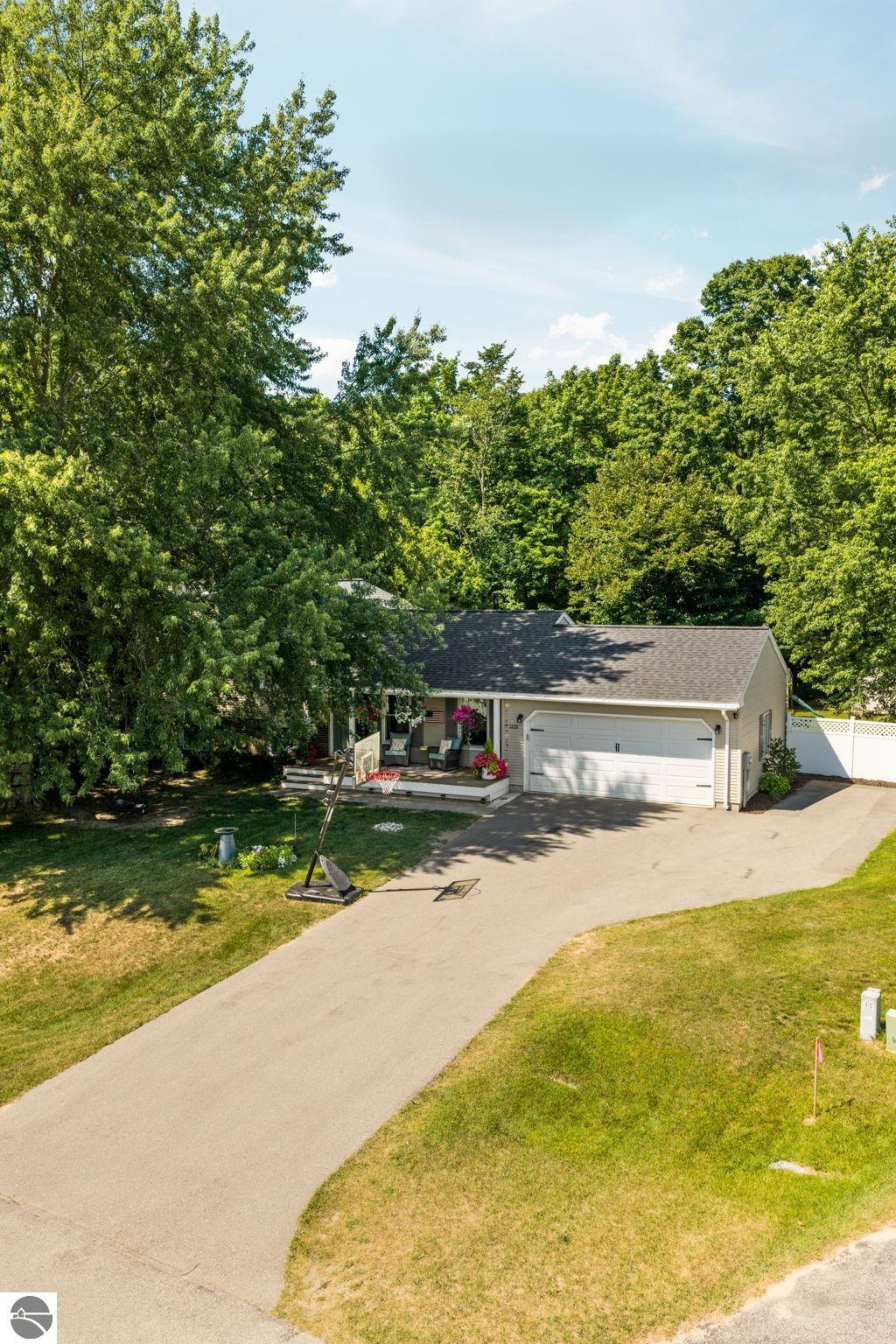 1216 Valley Drive