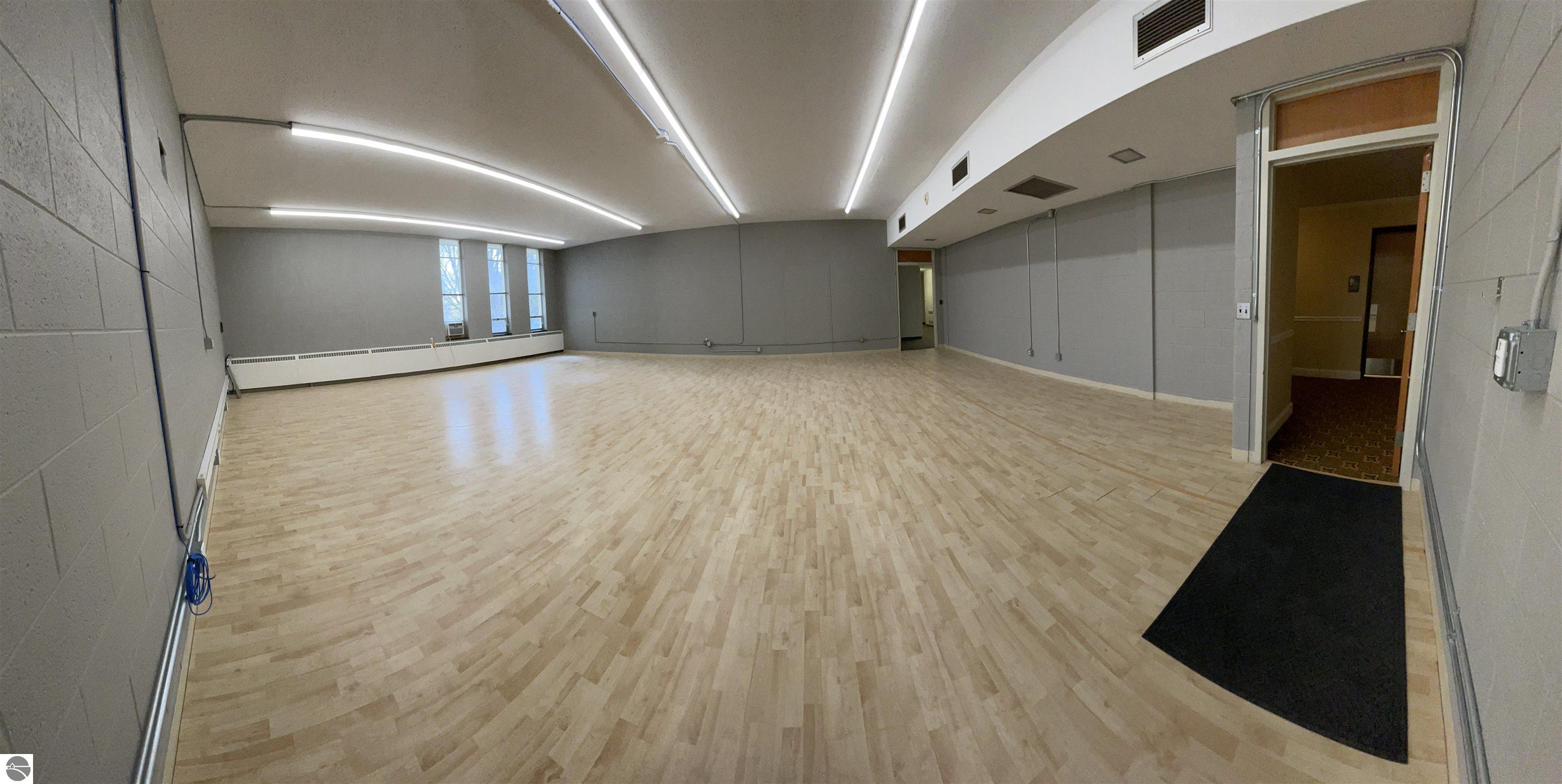 1200 W Eleventh