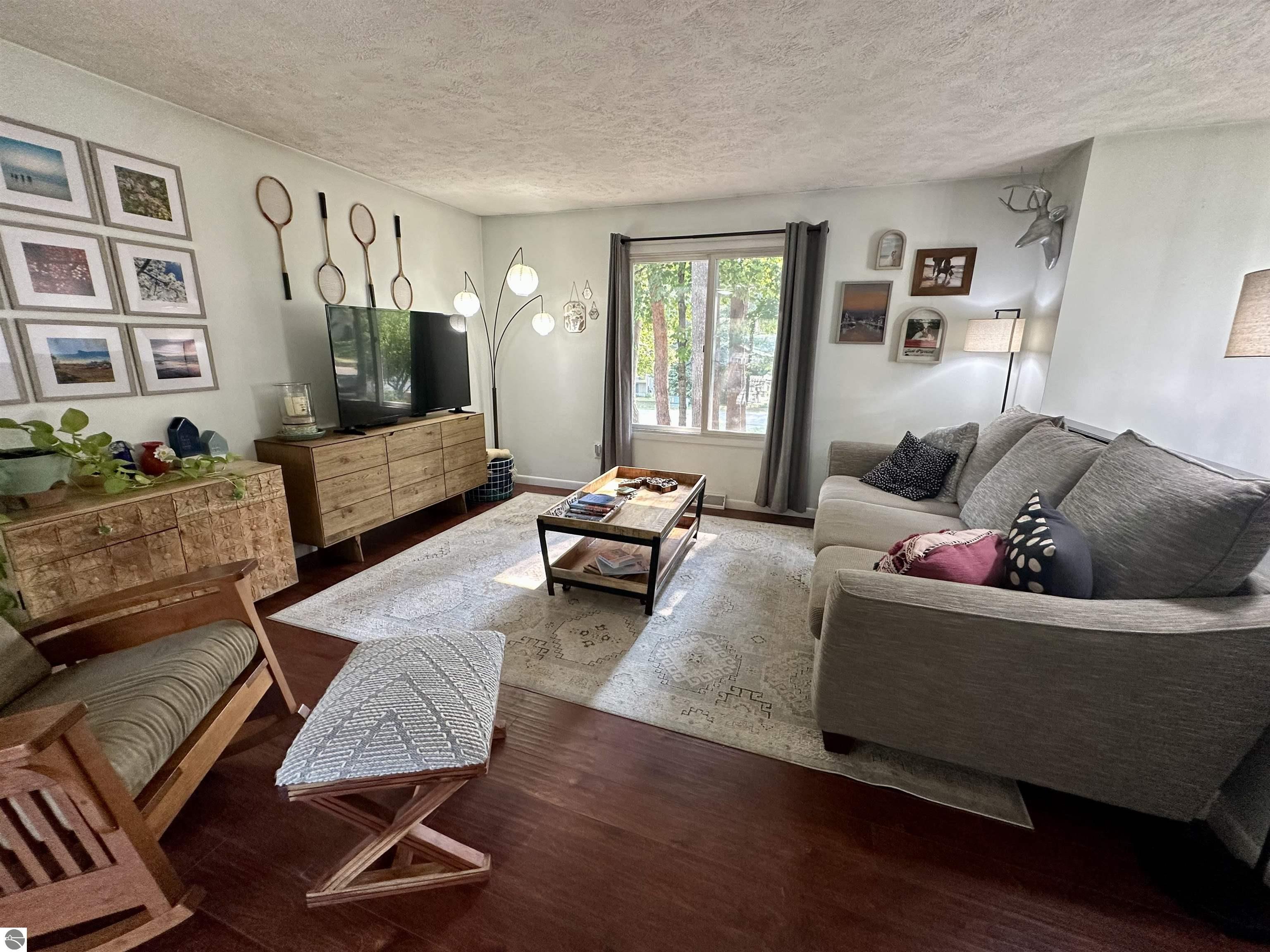4591 Bridlewood Drive
