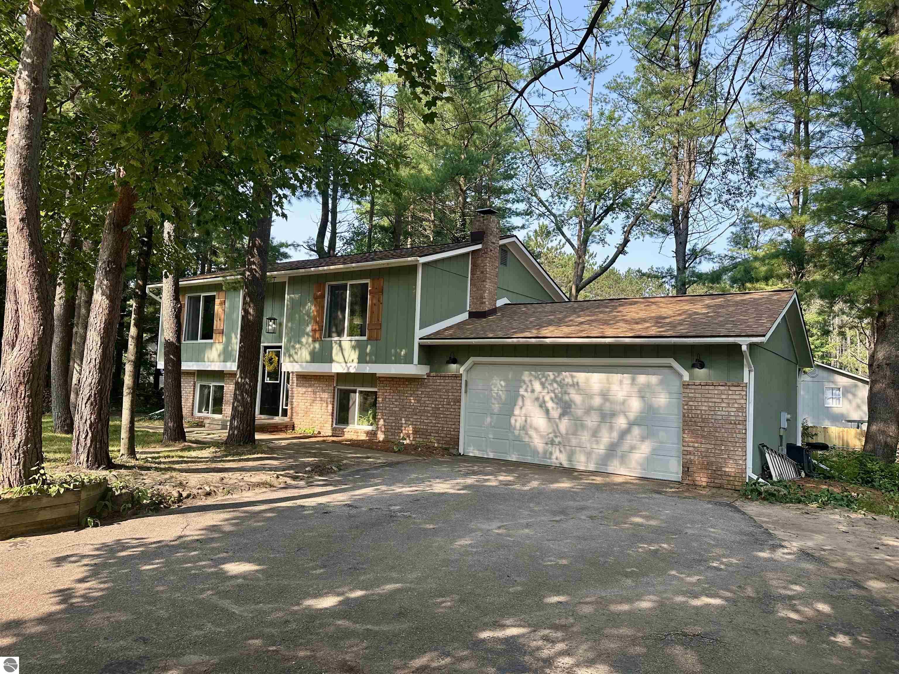 4591 Bridlewood Drive