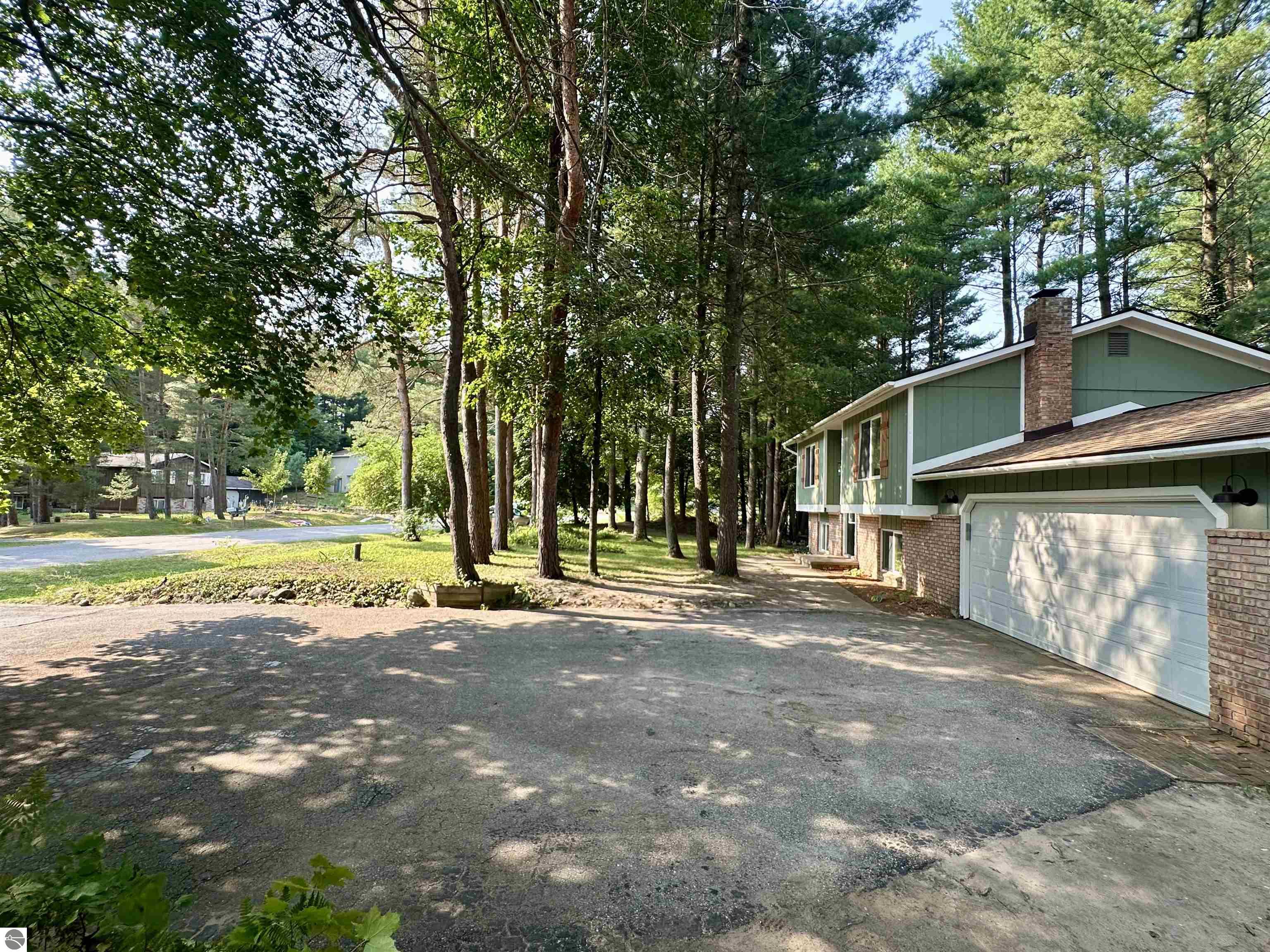 4591 Bridlewood Drive