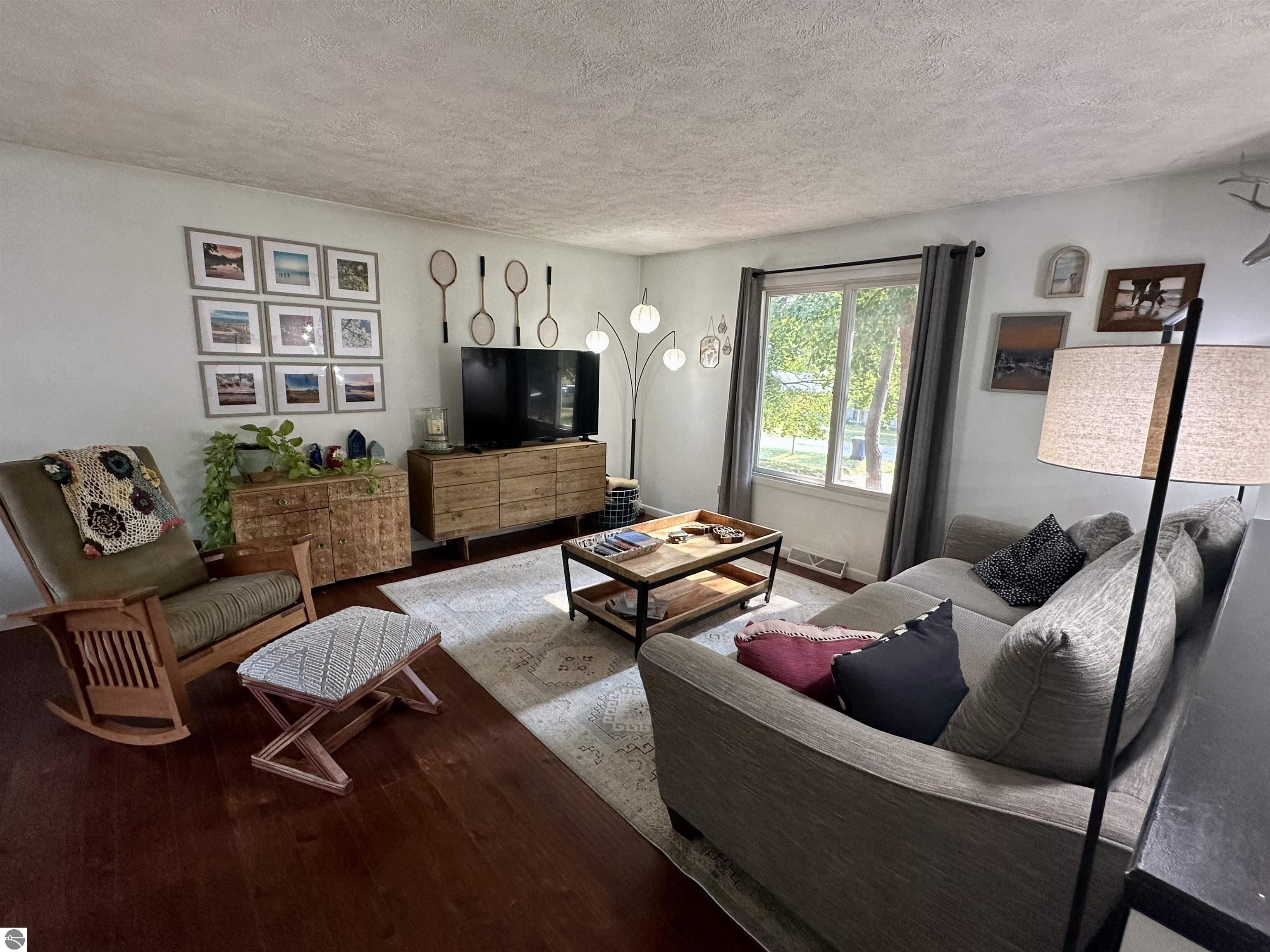 4591 Bridlewood Drive