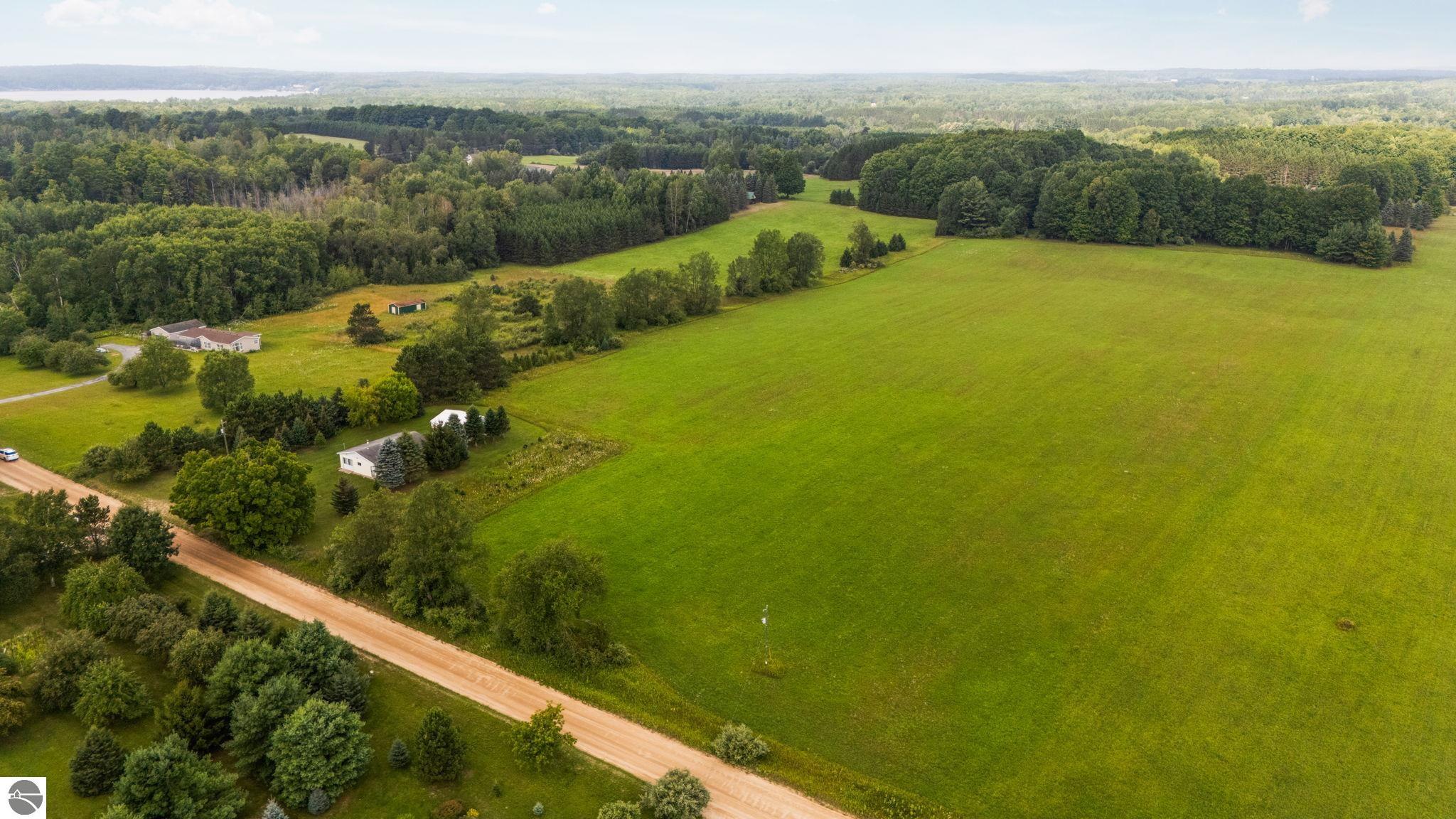 6726 S Snyder Road, SW