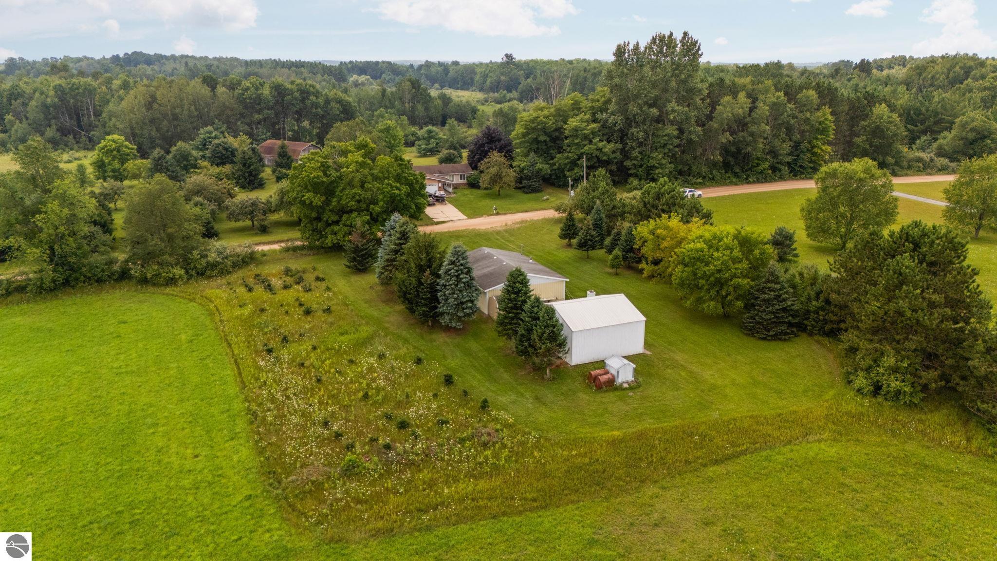 6726 S Snyder Road, SW
