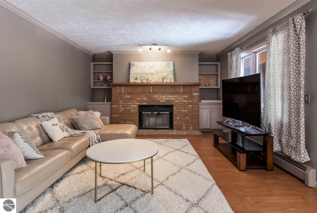 3814 Maid Marian Lane