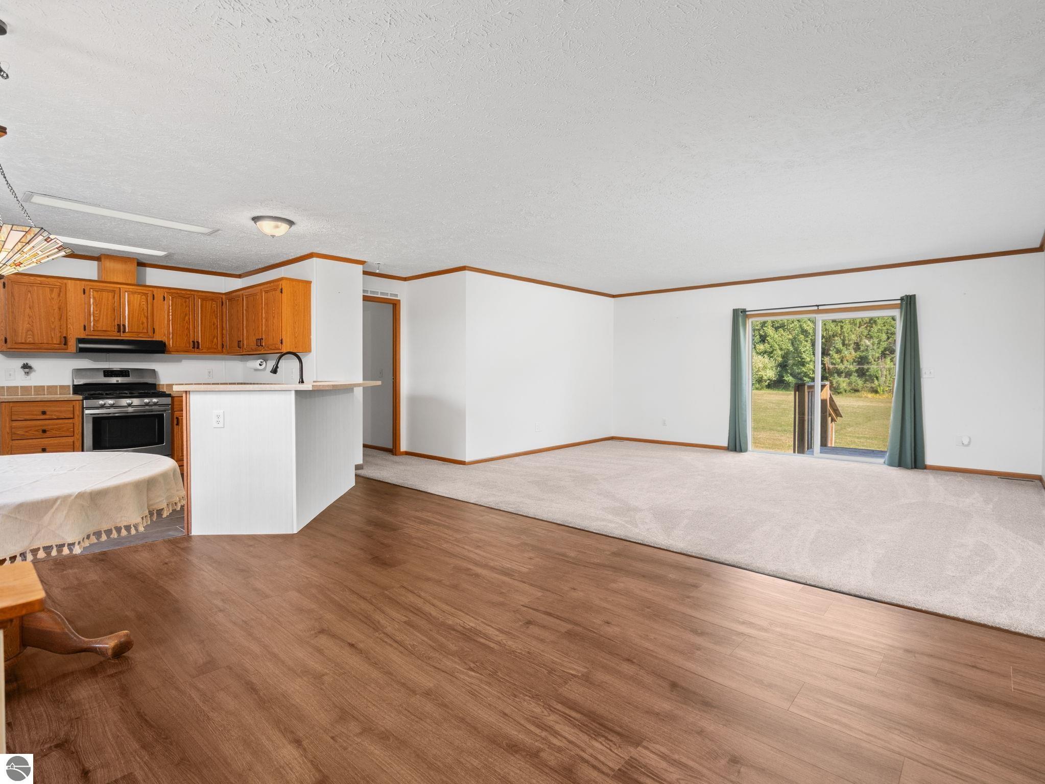 8484 Zue Road