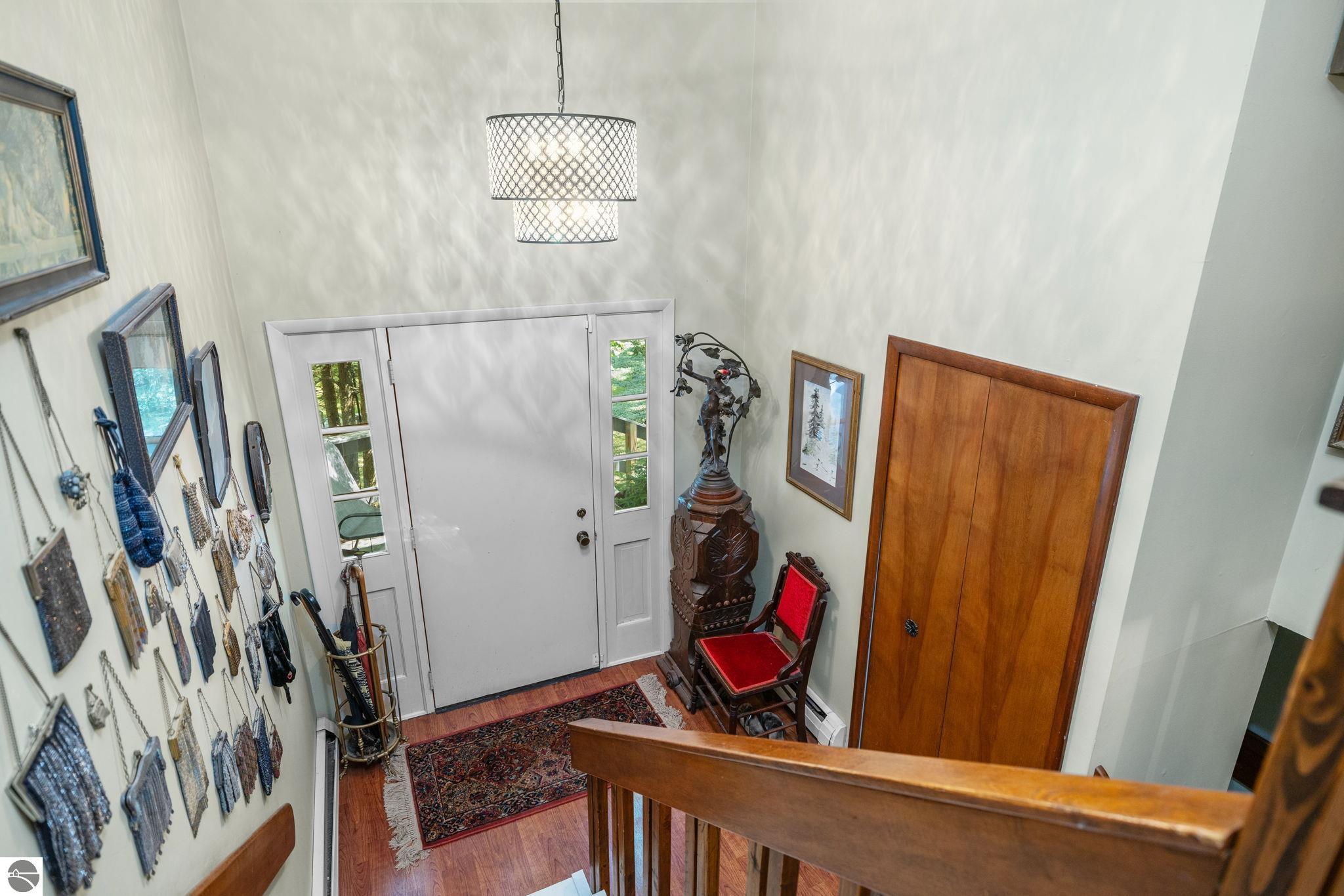 4199 Circle View Drive