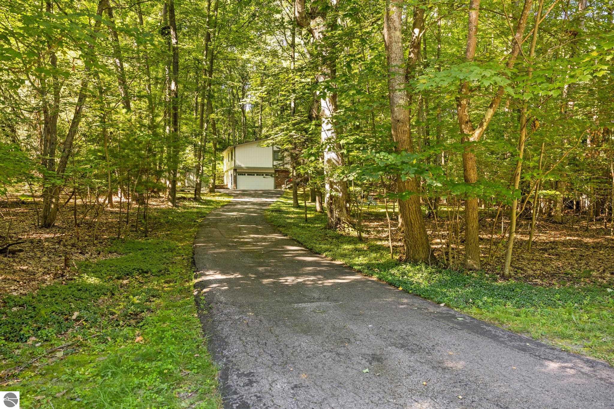 4199 Circle View Drive