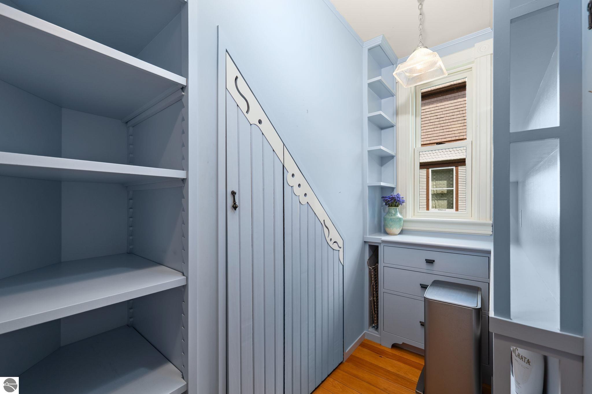 213 Sixth Street