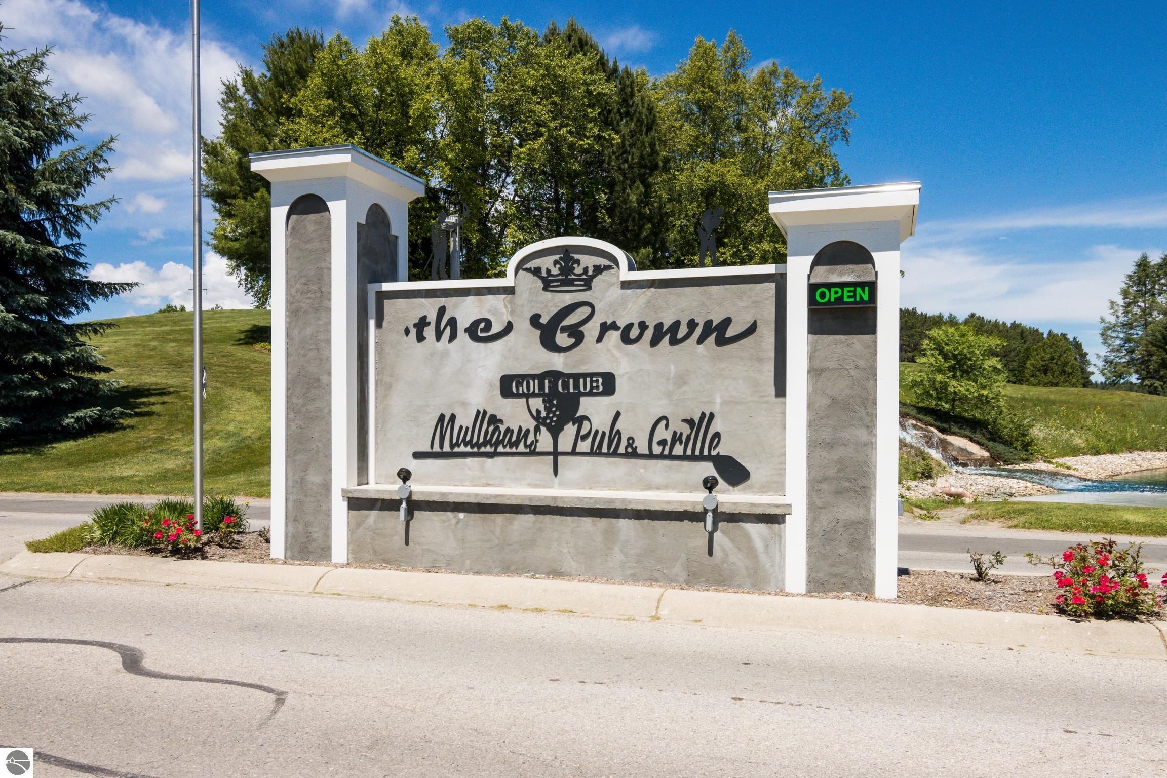 2536 W Crown Drive