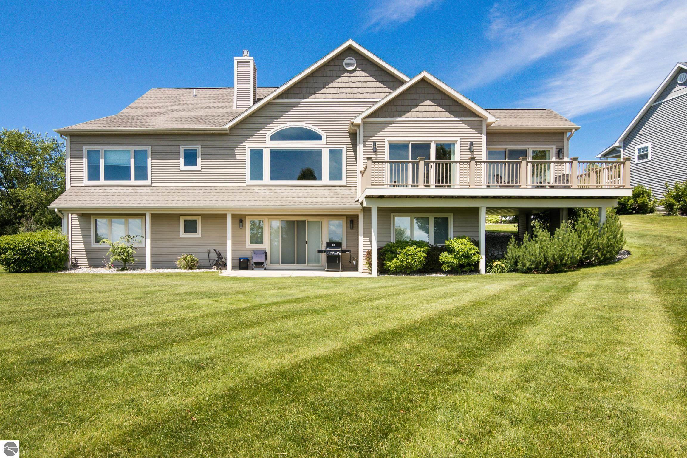 2536 W Crown Drive