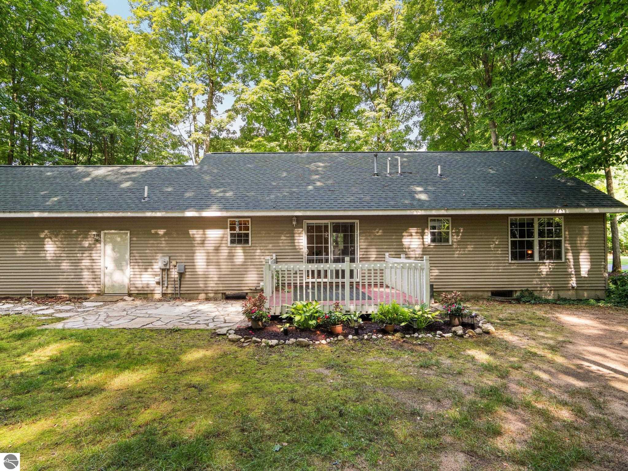 9263 Shorter Lake Road