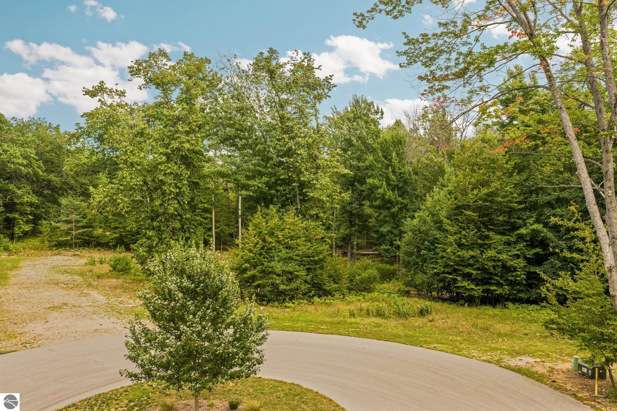 2238 Arbutus Pointe Drive
