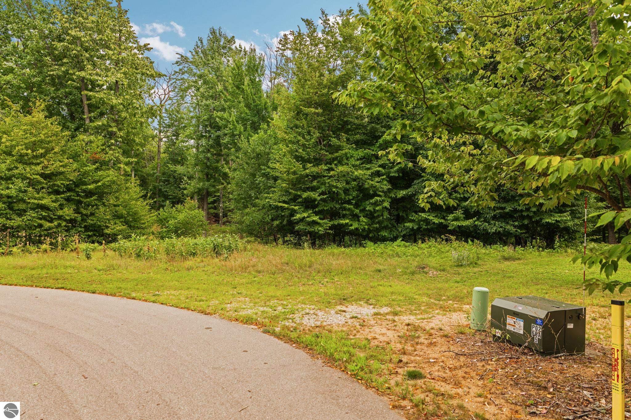 2238 Arbutus Pointe Drive